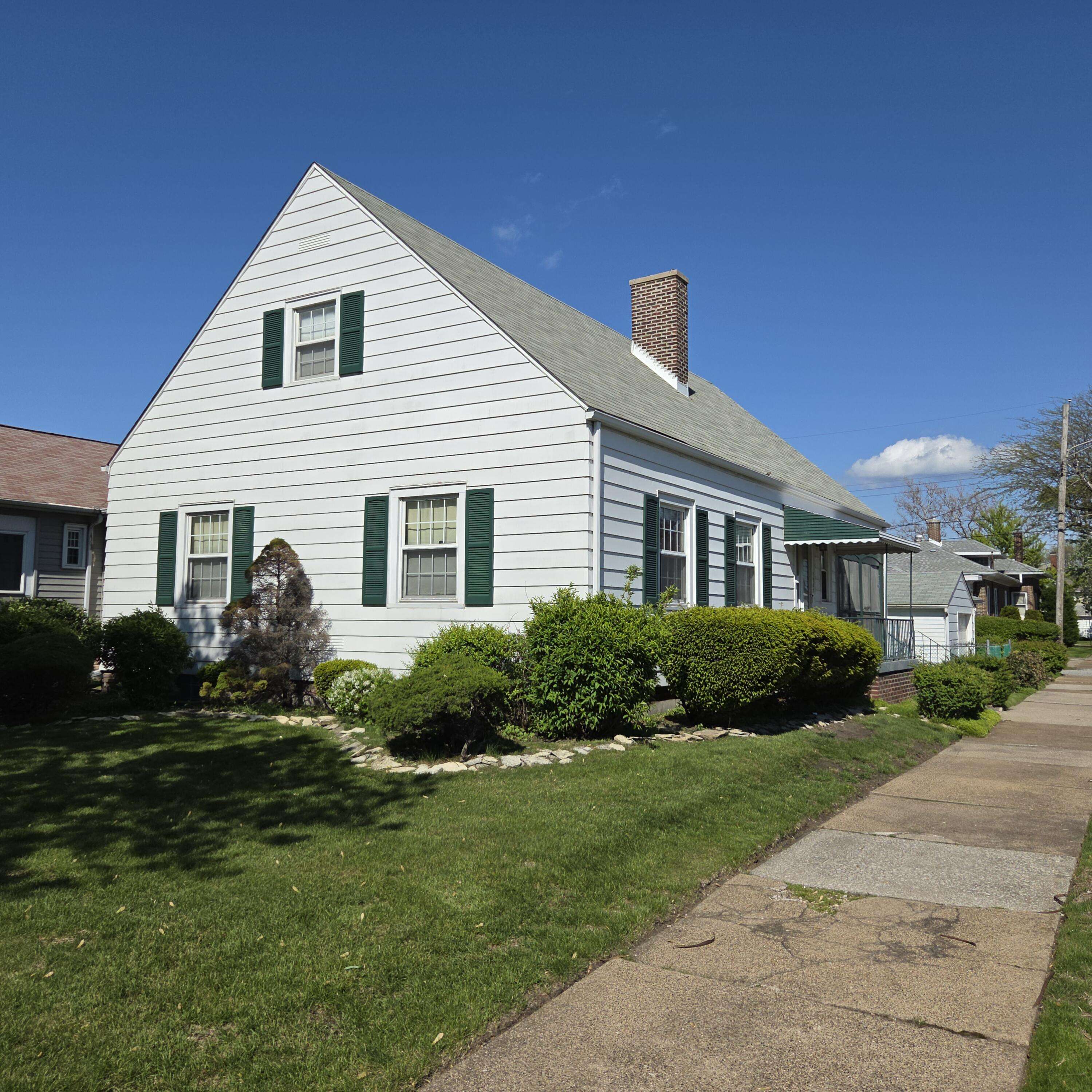 1949 Lake AVE, Whiting, IN 46394