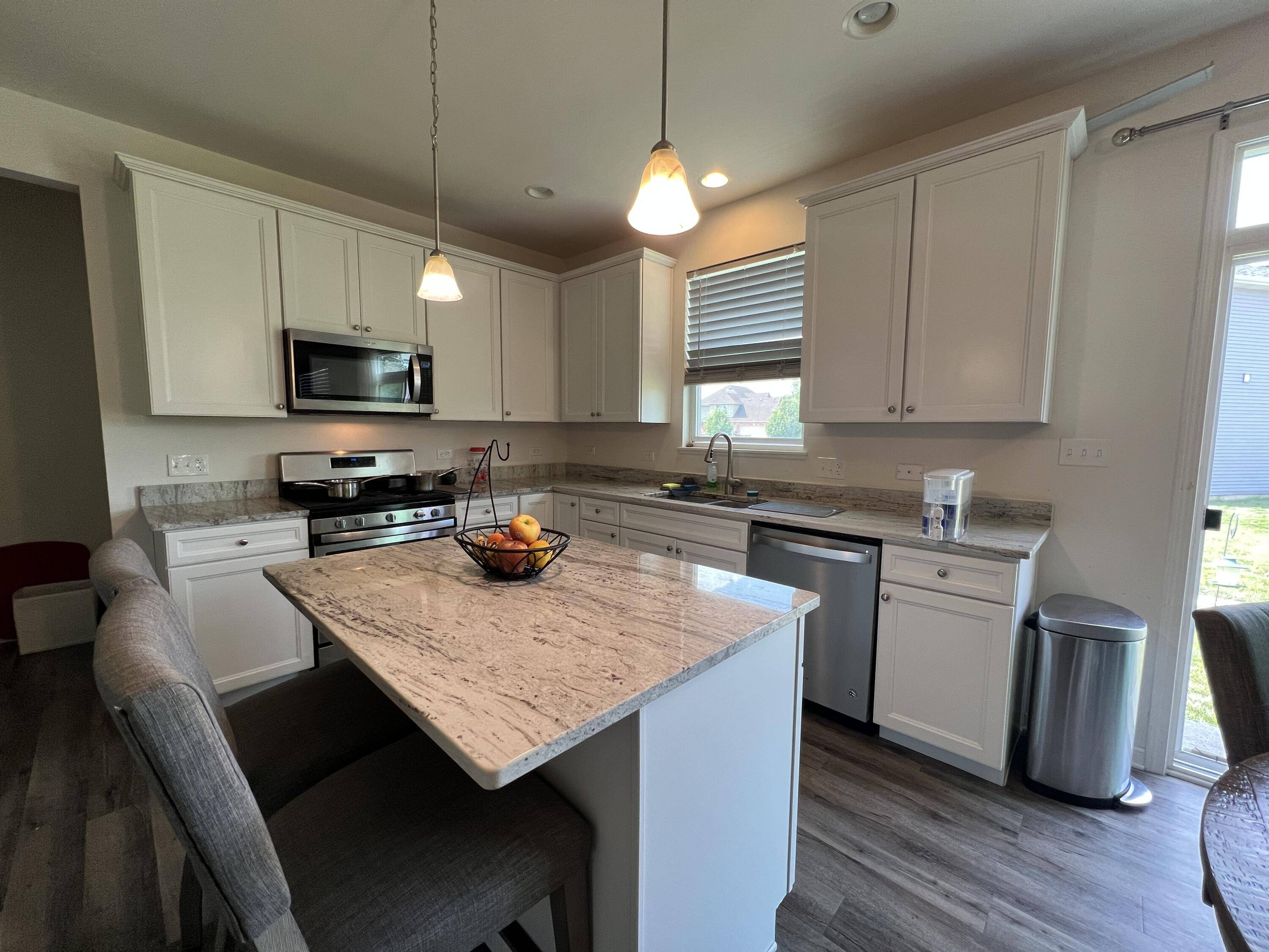 10193 California ST, Crown Point, IN 46307
