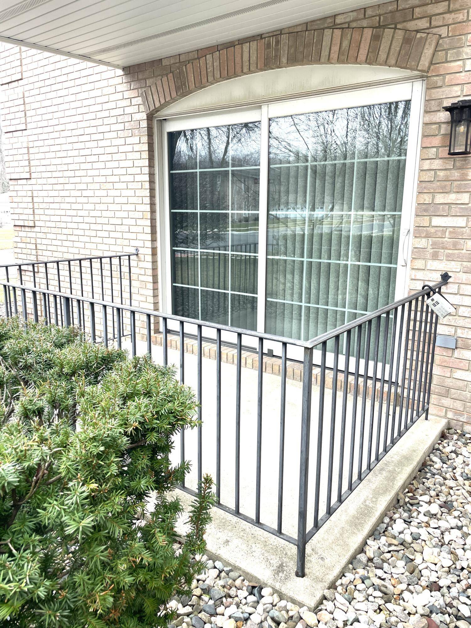 2741 Georgetowne DR #A1, Highland, IN 46322