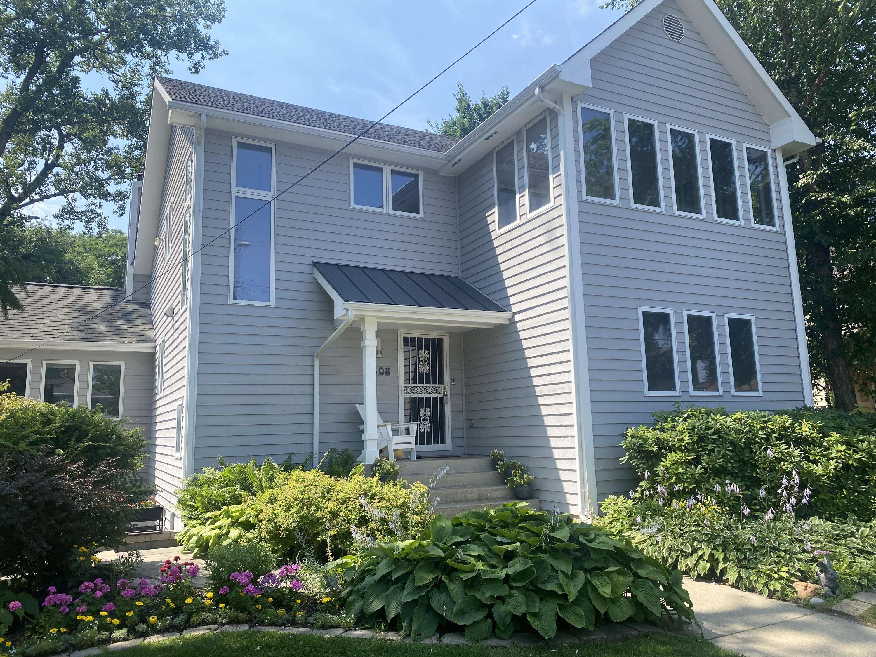 8508 Pine AVE, Gary, IN 46403