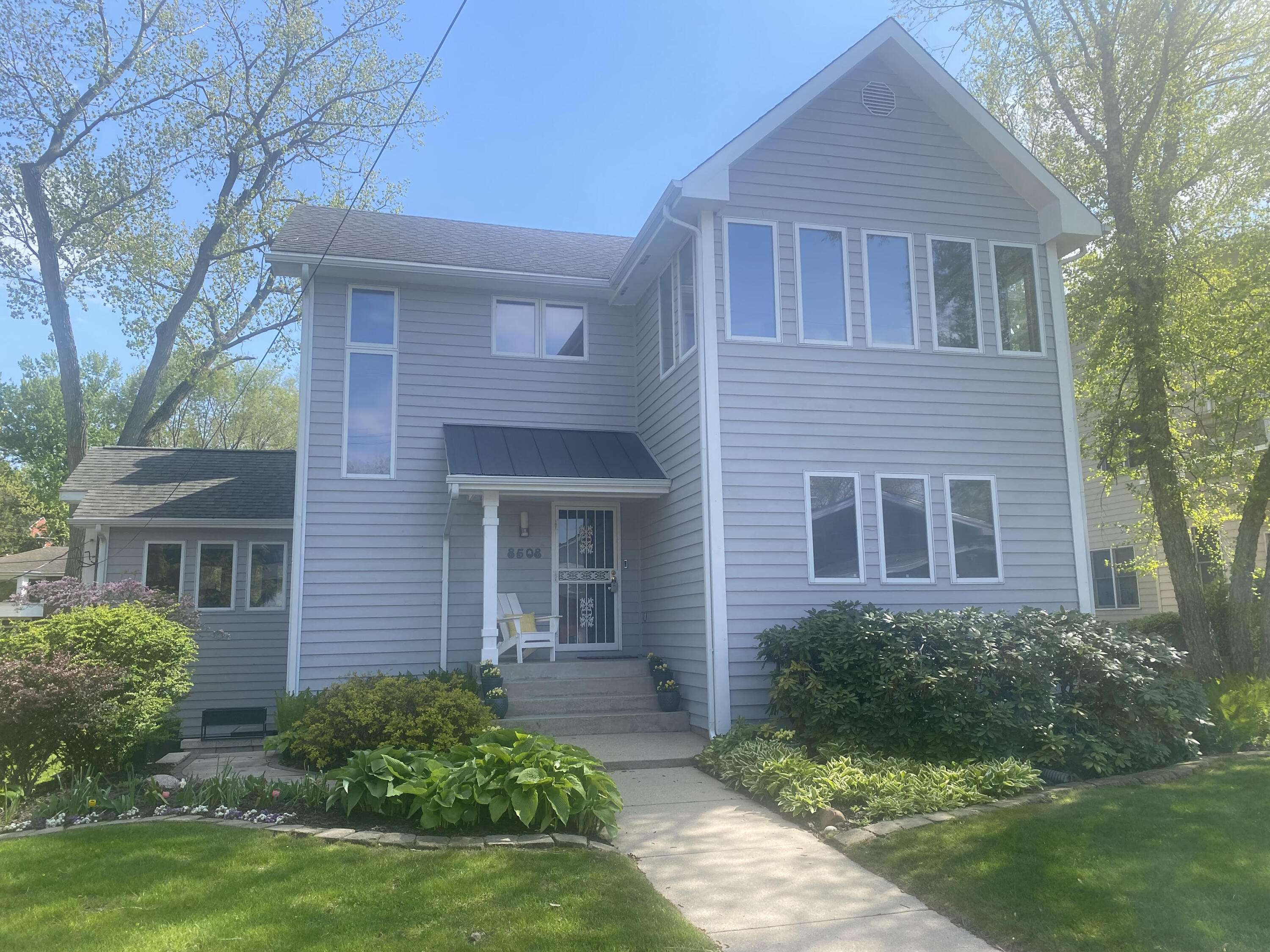 8508 Pine AVE, Gary, IN 46403