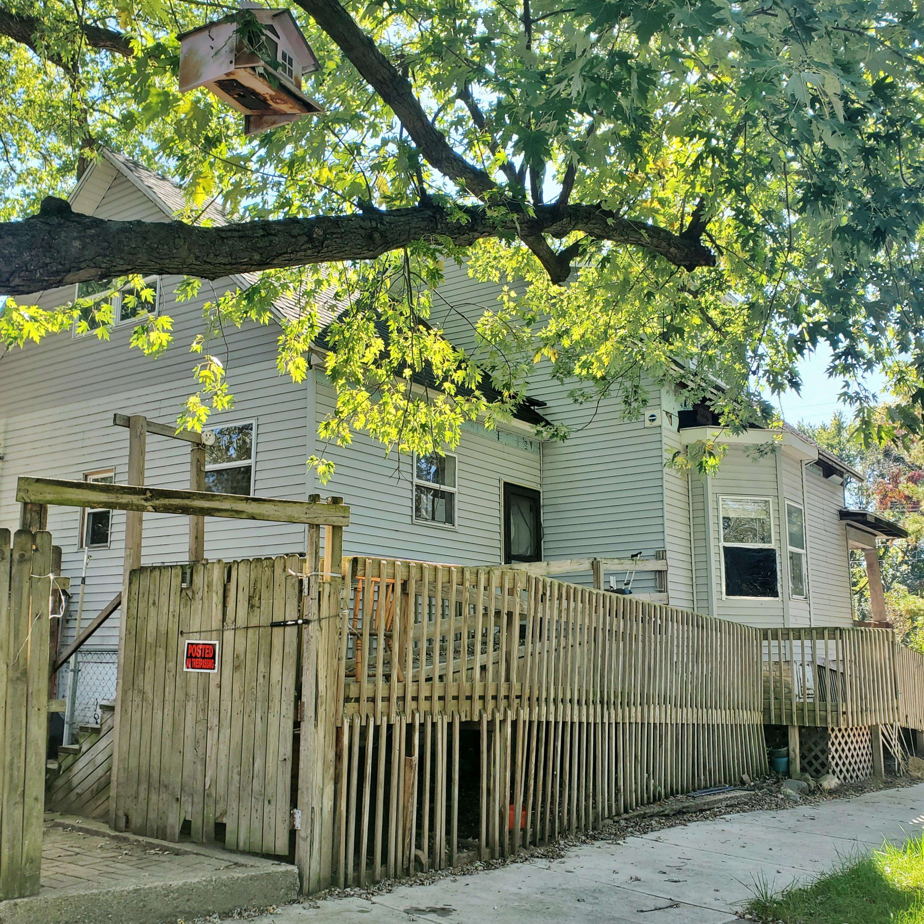 1621 W 10th ST, Michigan City, IN 46360