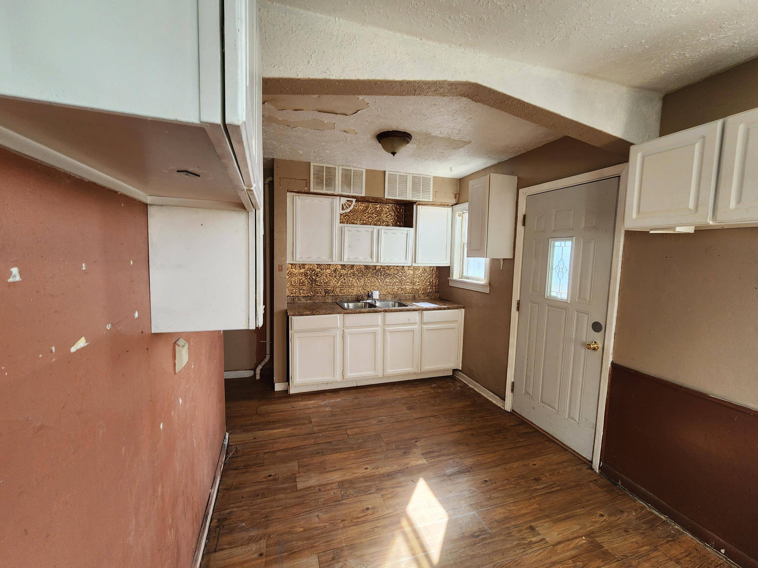 6522 Mccook AVE, Hammond, IN 46323