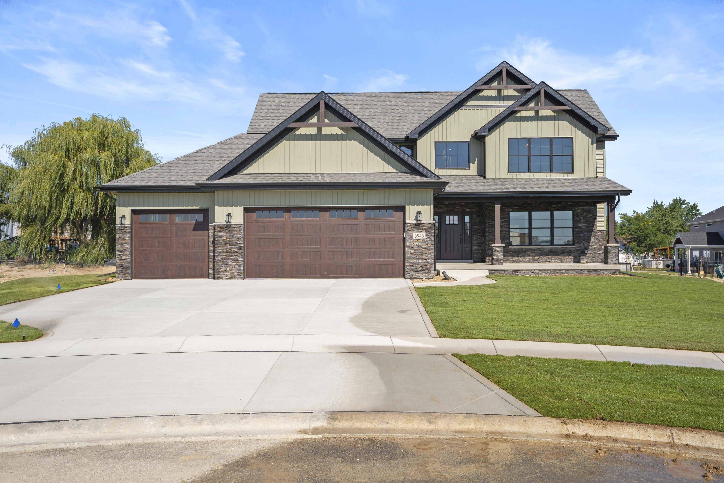 2412 Apple Court, Schererville, IN 46375