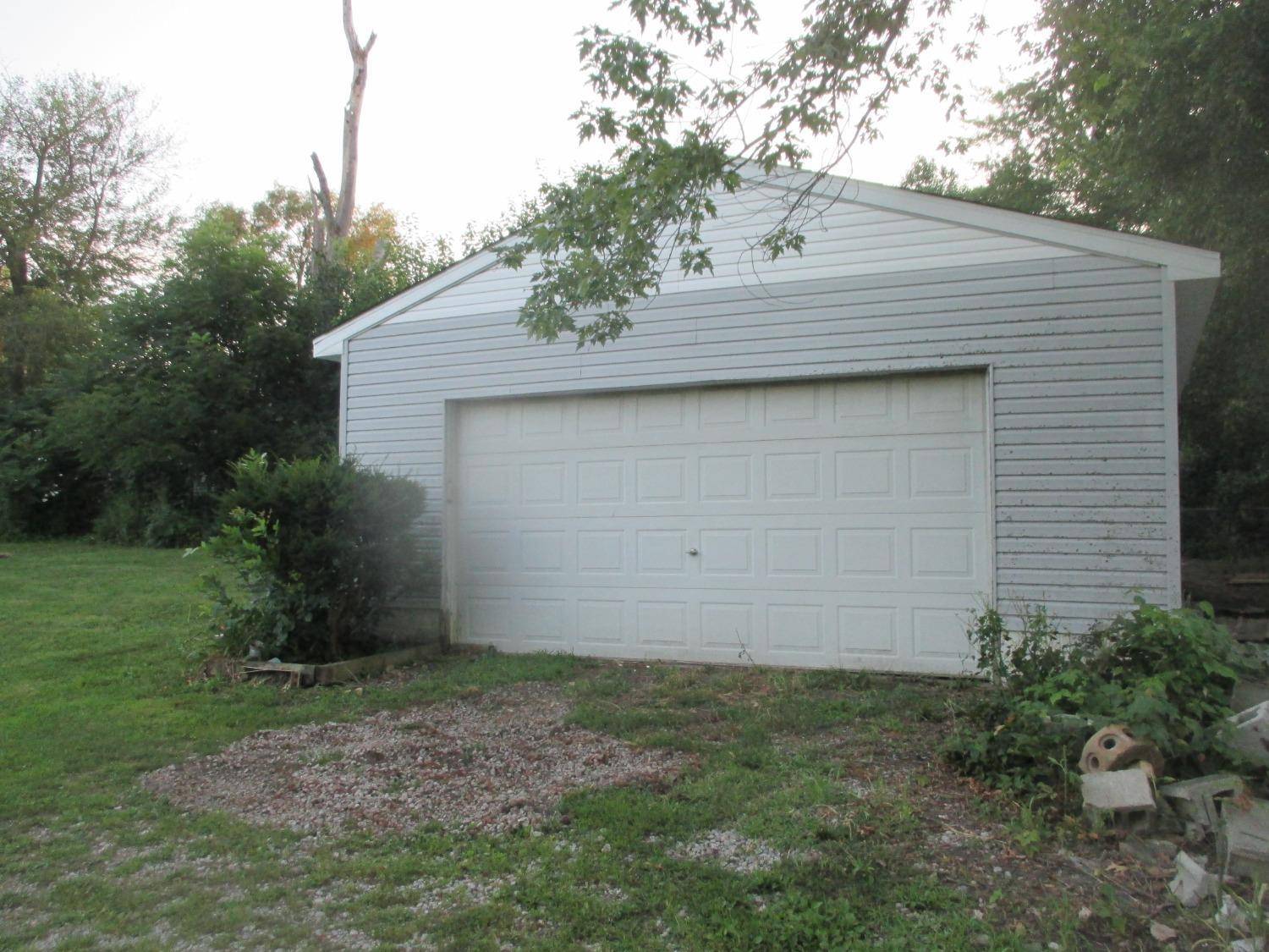 7424 W 140th PL, Cedar Lake, IN 46303