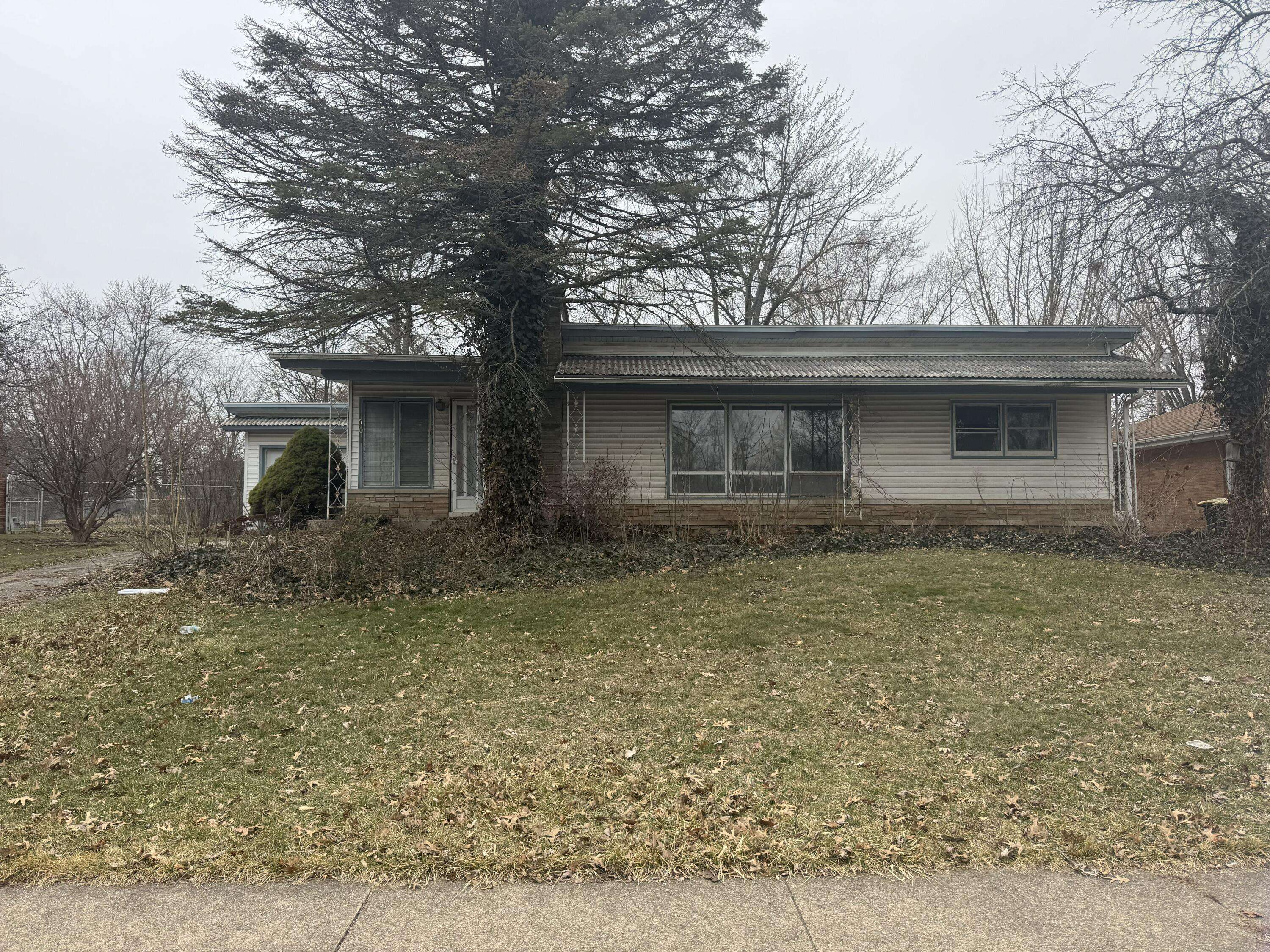 1501 Lafayette Street, Valparaiso, IN 46383