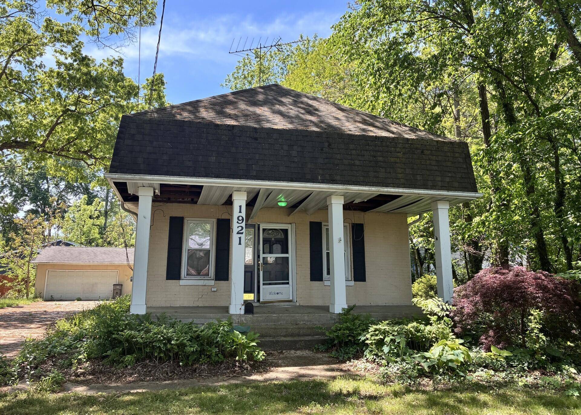 1921 E Coolspring AVE, Trail Creek, IN 46360