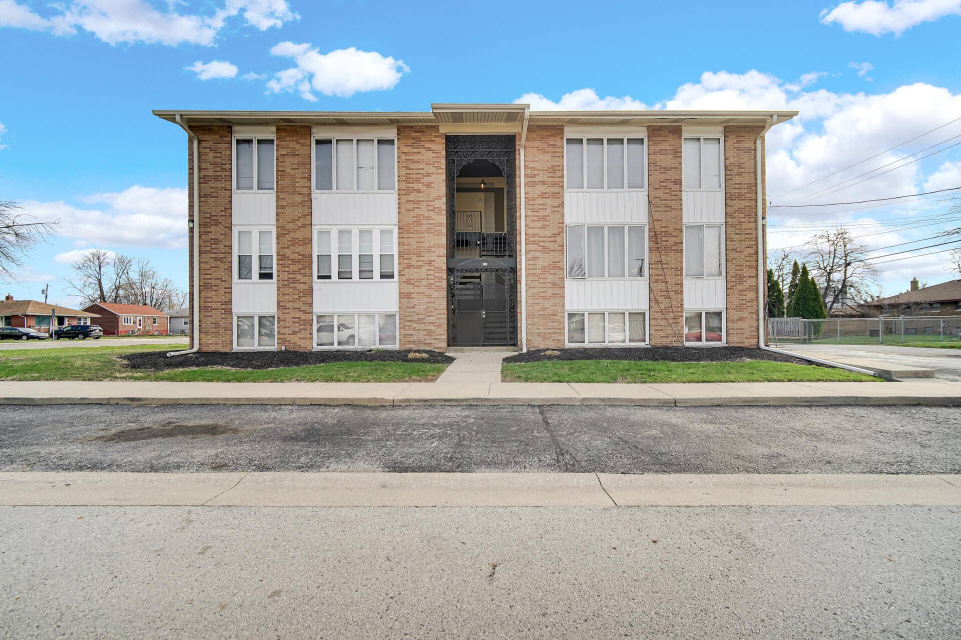 1104 169th ST, Hammond, IN 46324
