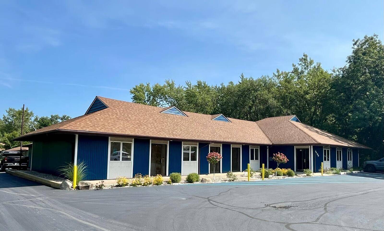 6400 W Lincoln Highway #105, Crown Point, IN 46307