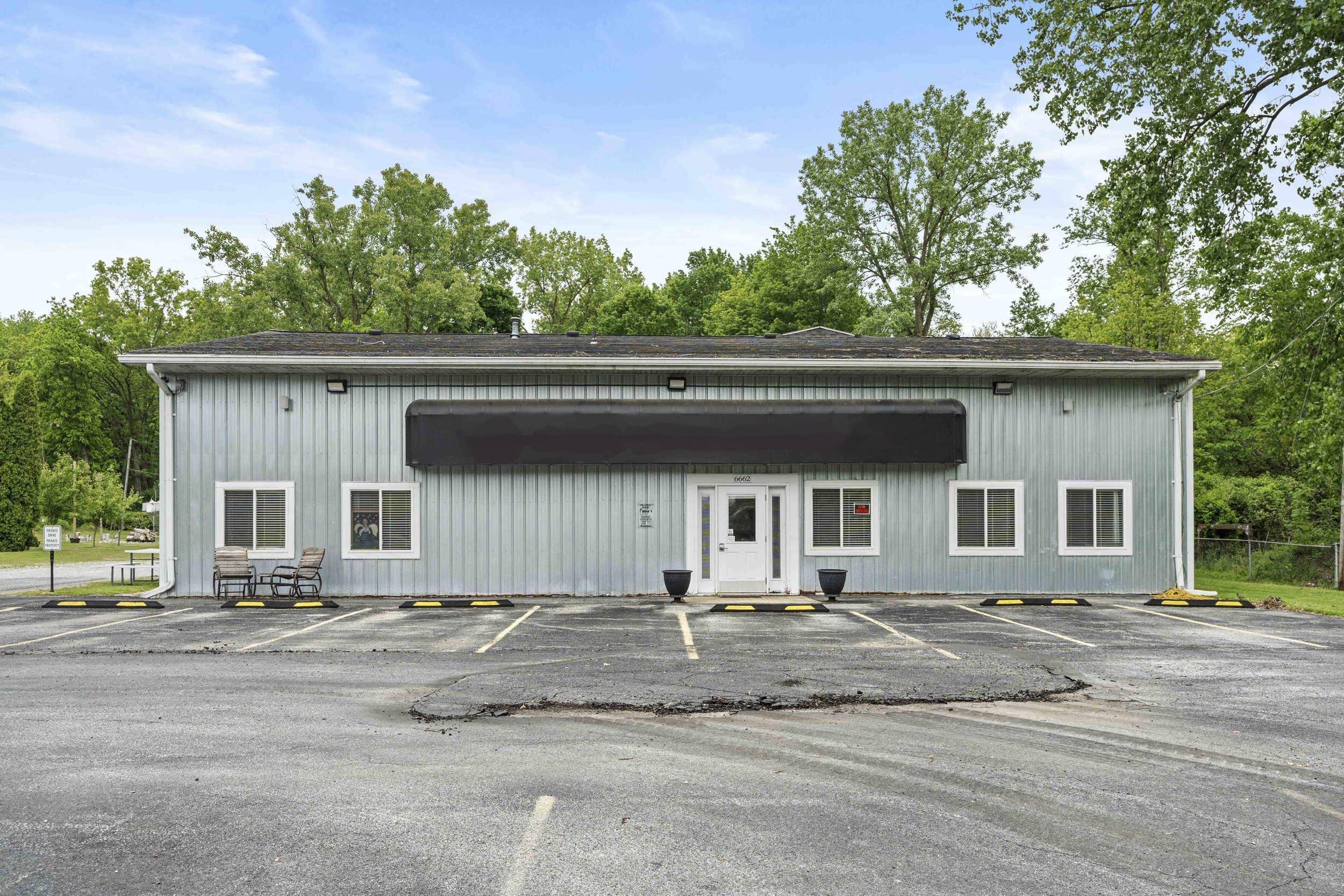 6662 W Johnson Road, La Porte, IN 46350