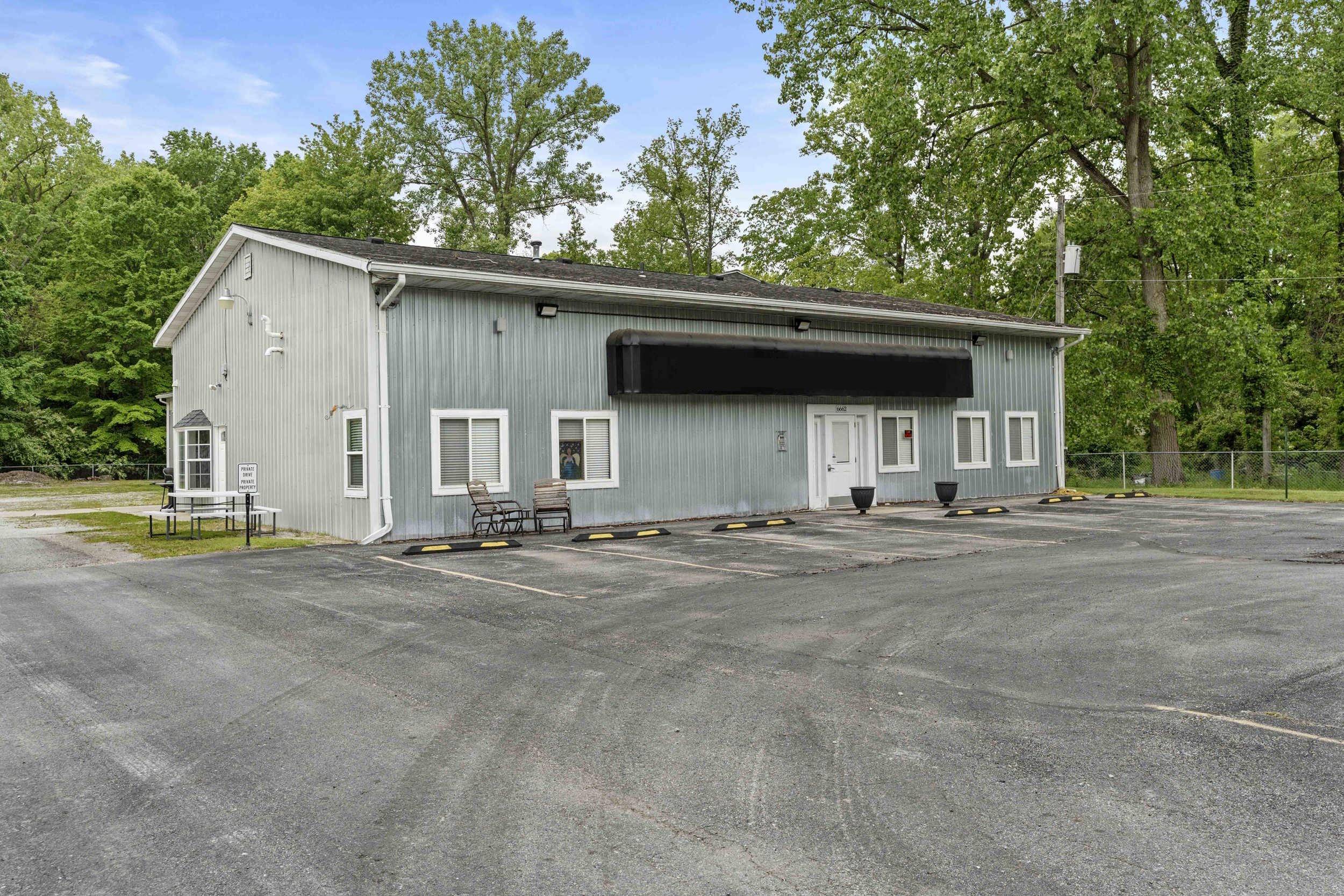 6662 W Johnson Road, La Porte, IN 46350