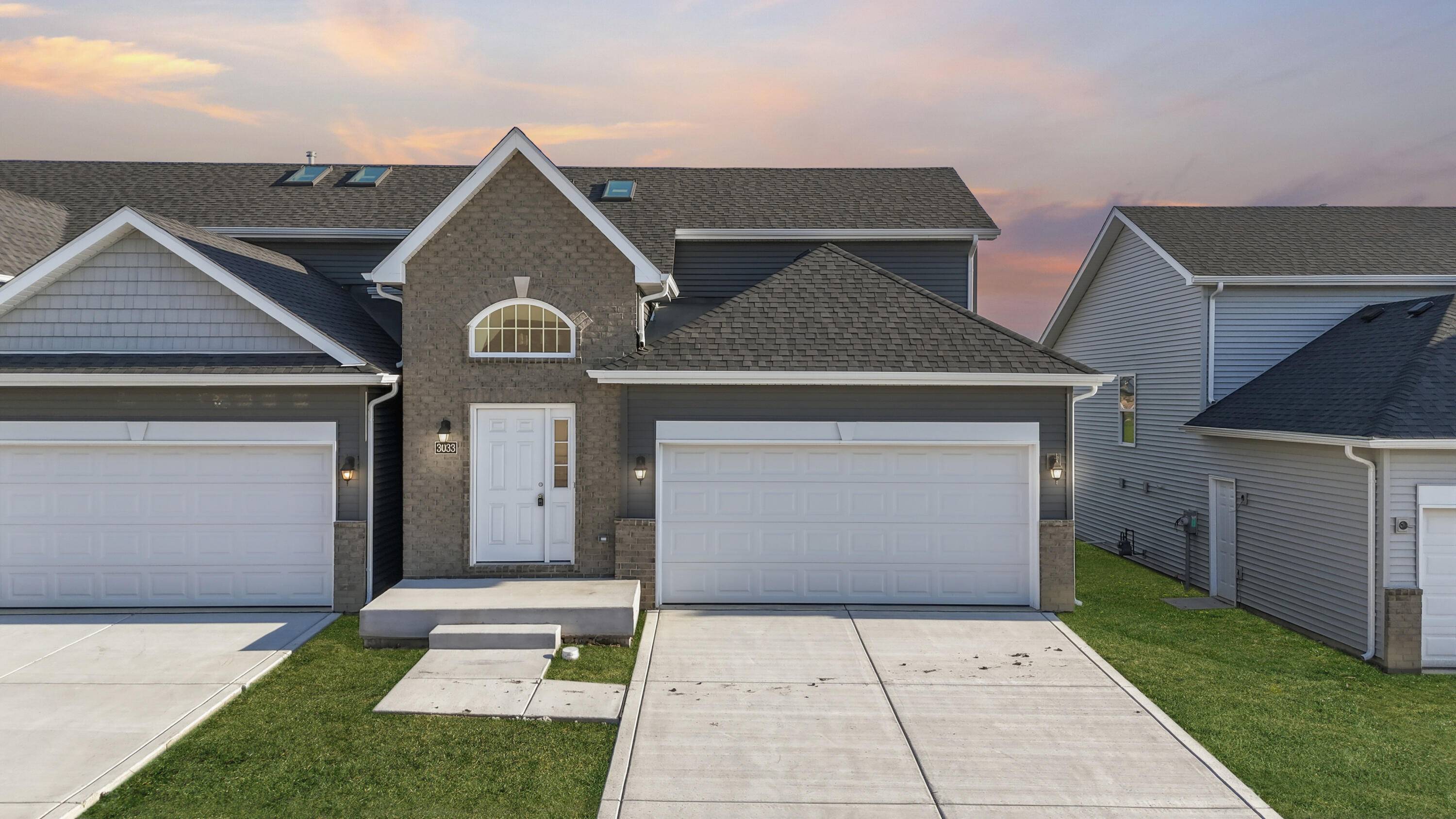 3033 W 82nd PL, Merrillville, IN 46410