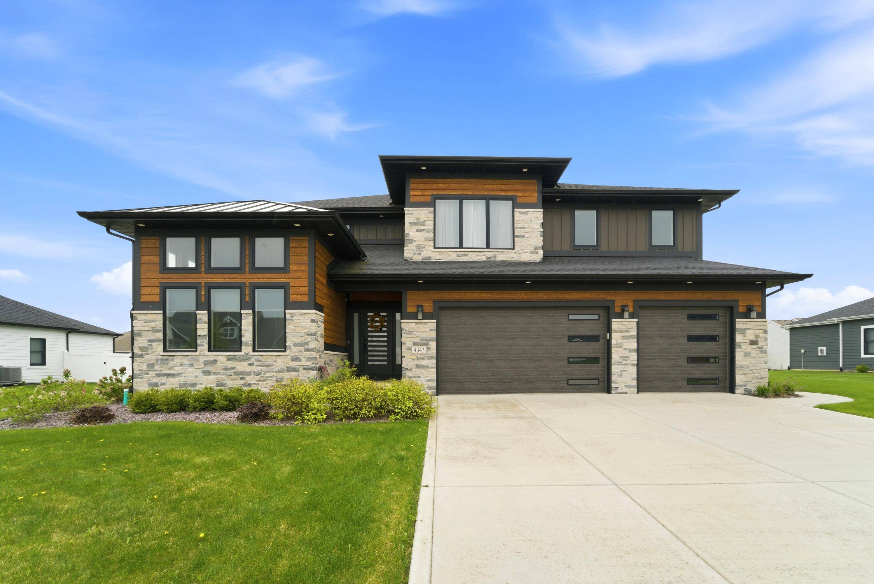 9343 Iris Drive, St. John, IN 46373