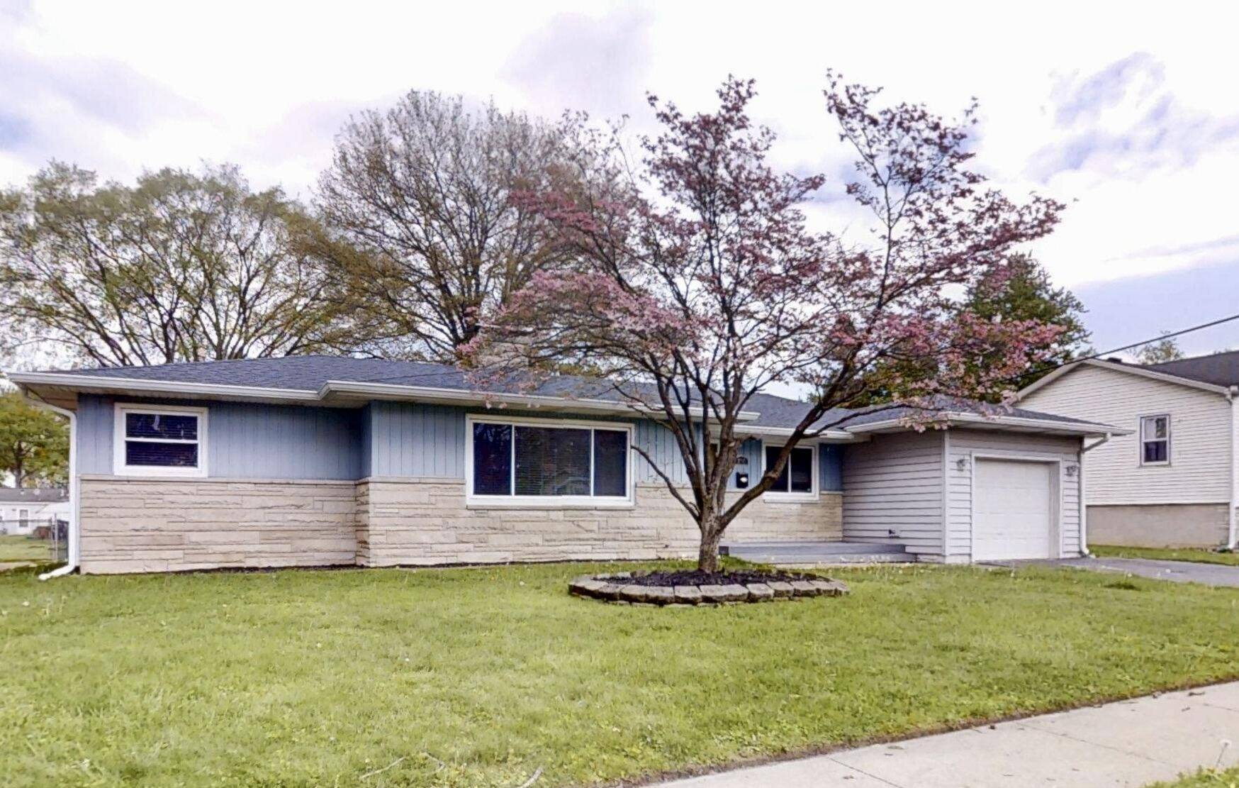 2900 Mcafee Drive, Hobart, IN 46342