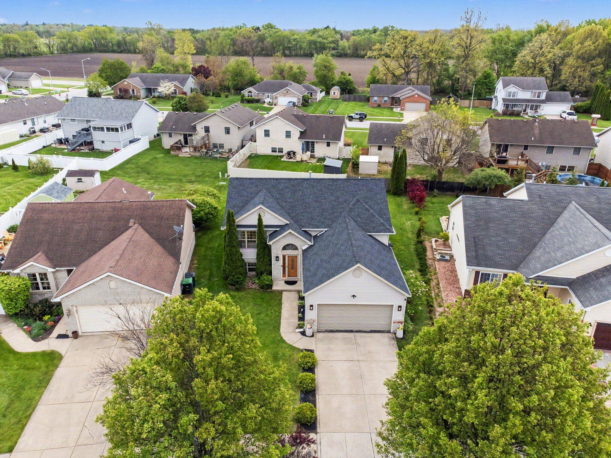 1304 Csokasy Lane, Hobart, IN 46342