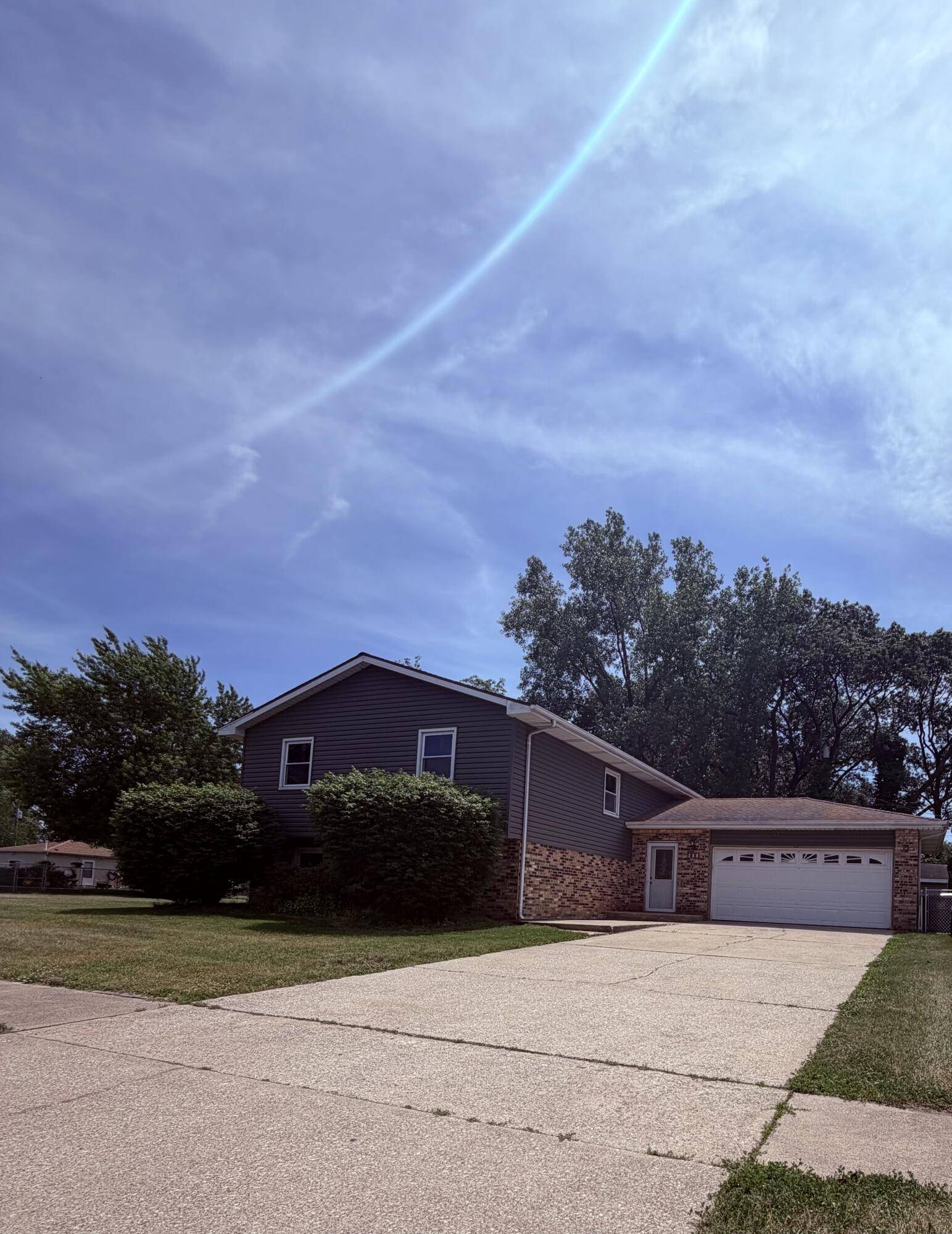 209 Lincoln Avenue, Hobart, IN 46342
