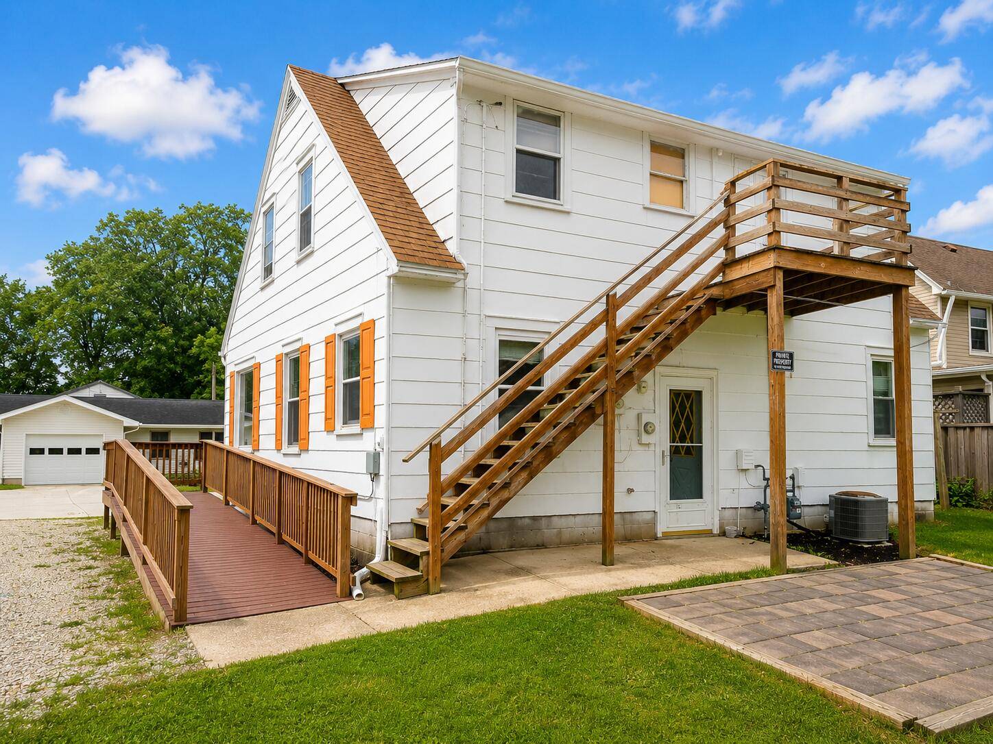 206 S 3rd Street, Kentland, IN 47951