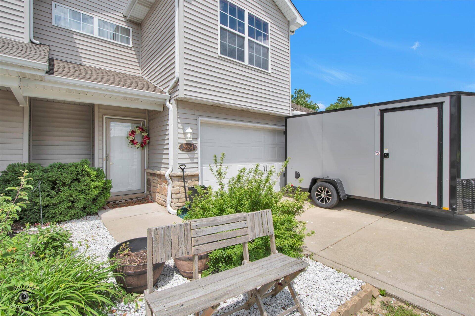 2454 E 68th Avenue, Merrillville, IN 46410