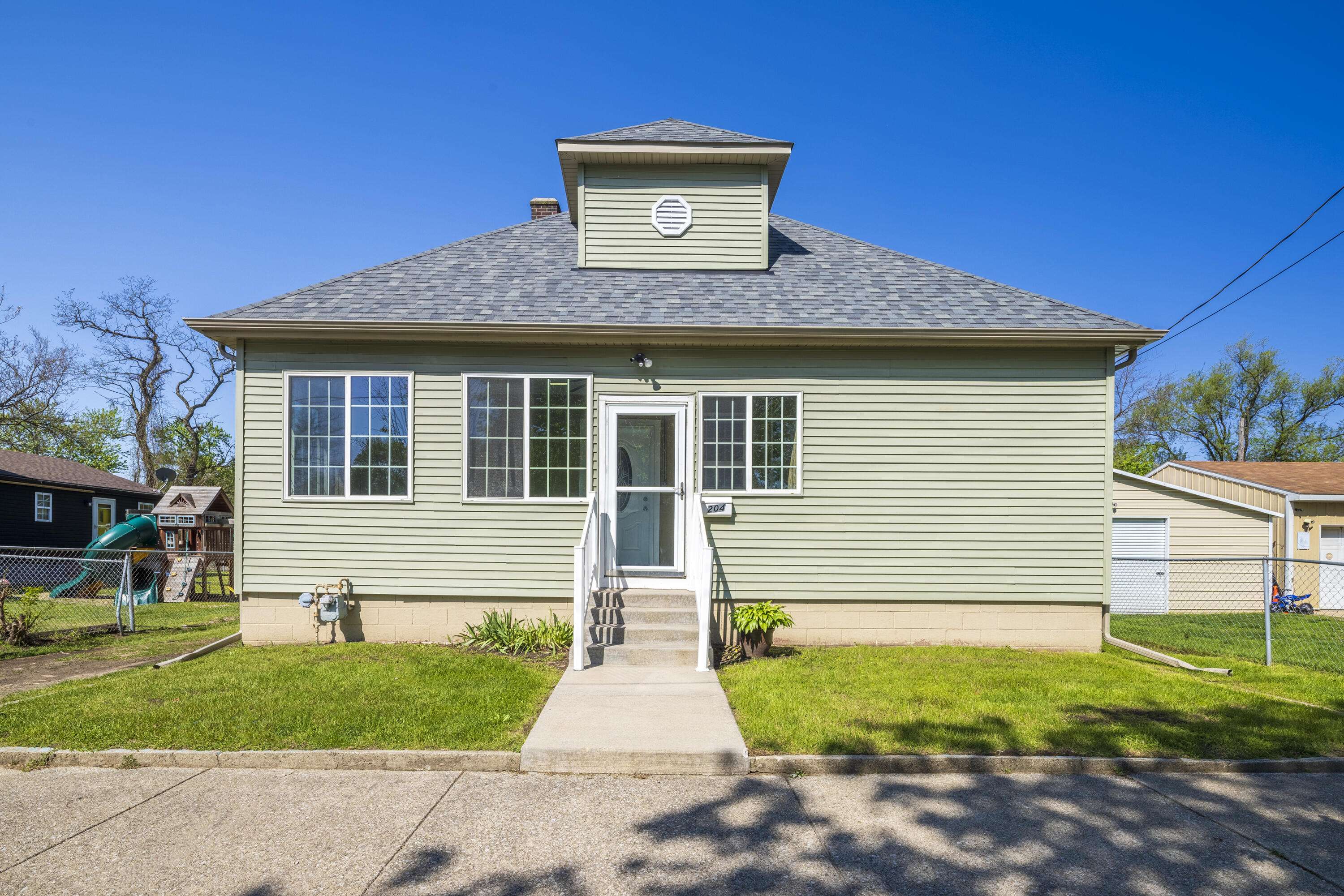 204 Edward Street, Michigan City, IN 46360