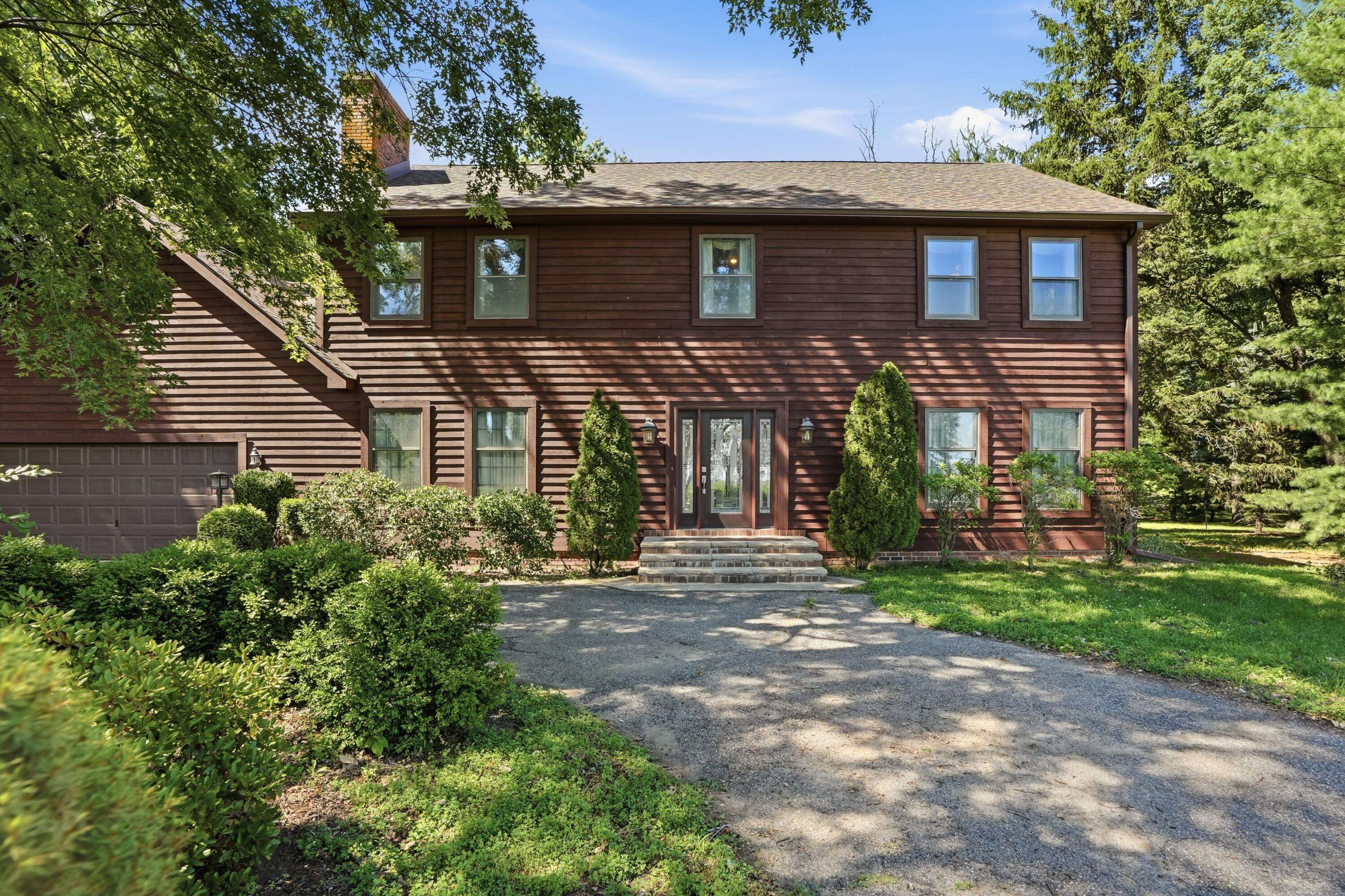 1046 W 1300 S, Kentland, IN 47951