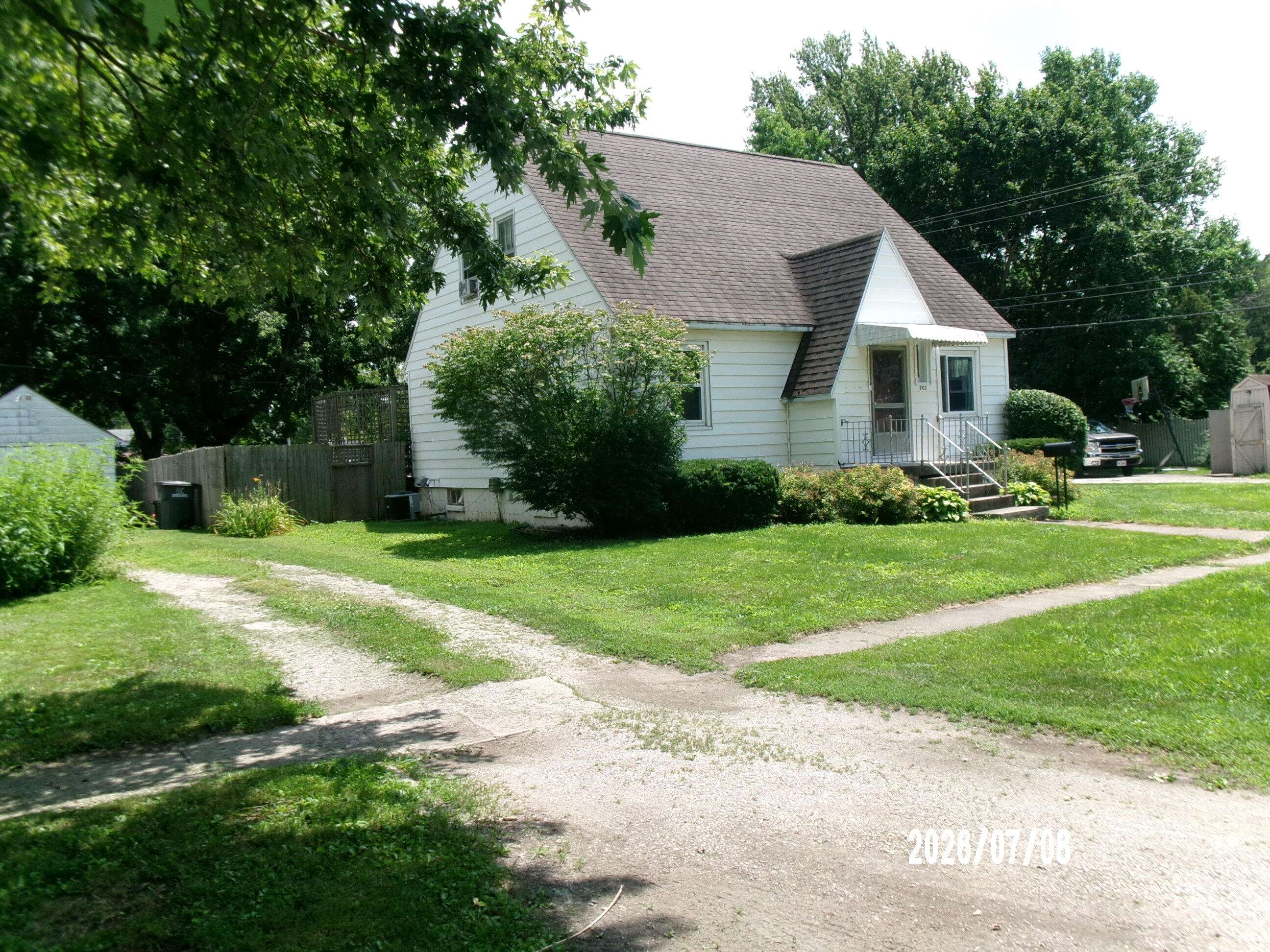 703 N 1st, Kentland, IN 47951