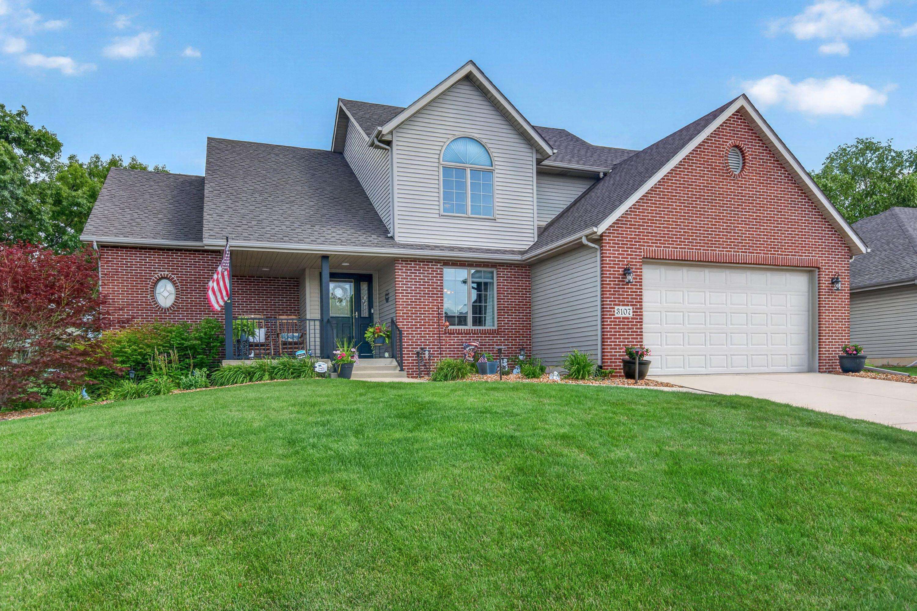 3107 Manchester LN, Schererville, IN 46375