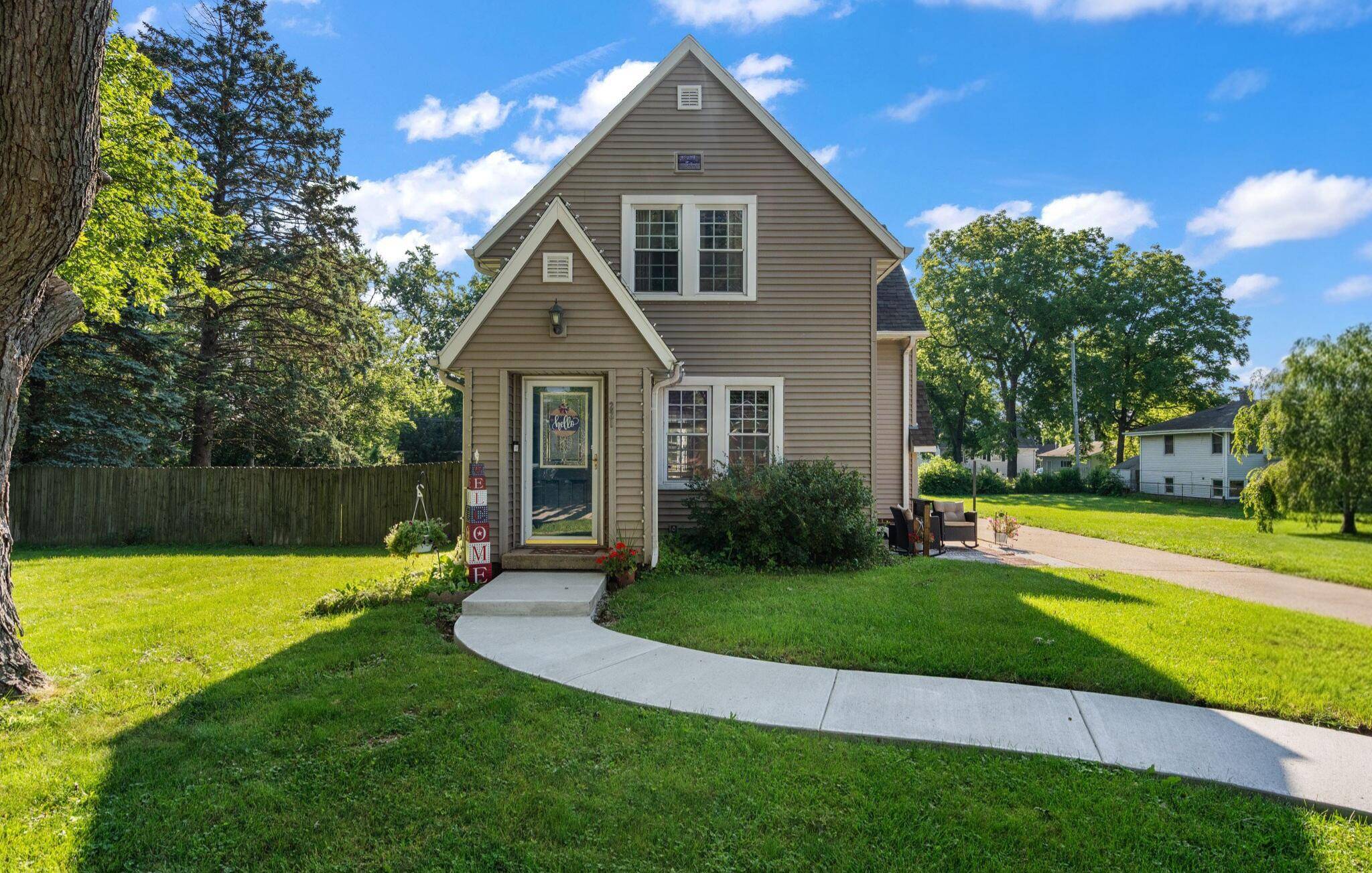 221 N Pennsylvania Street, Hobart, IN 46342