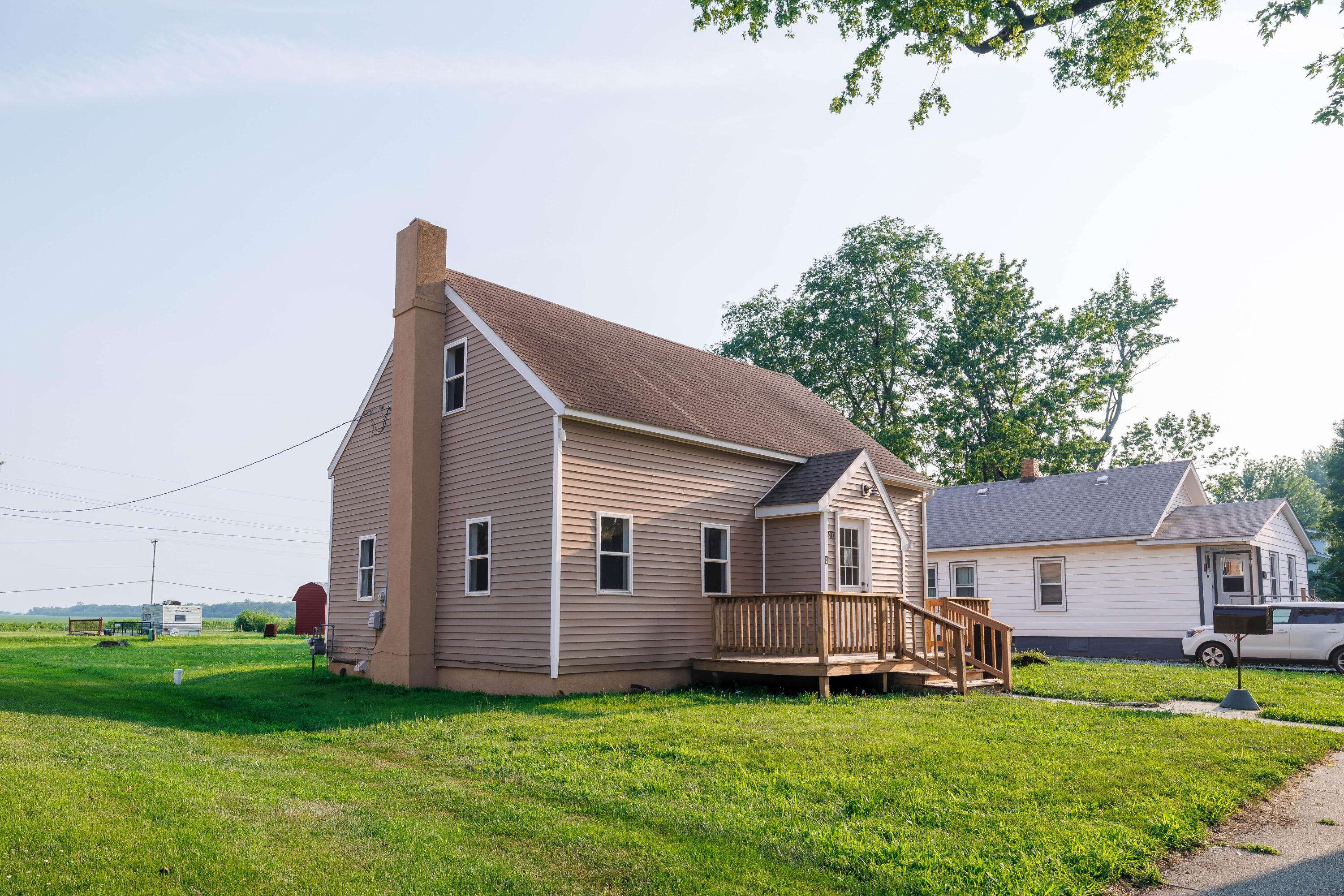 207 E Allen Street, Kentland, IN 47951