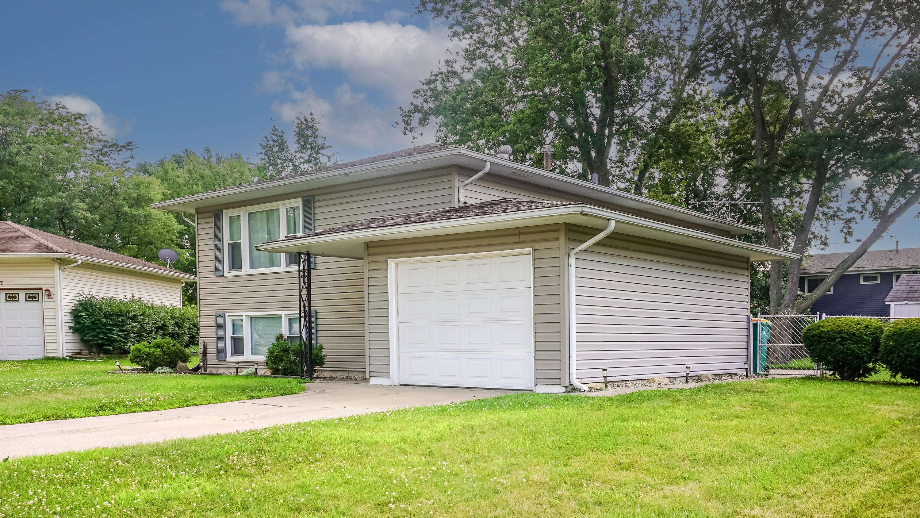 7266 Polk Street, Merrillville, IN 46410