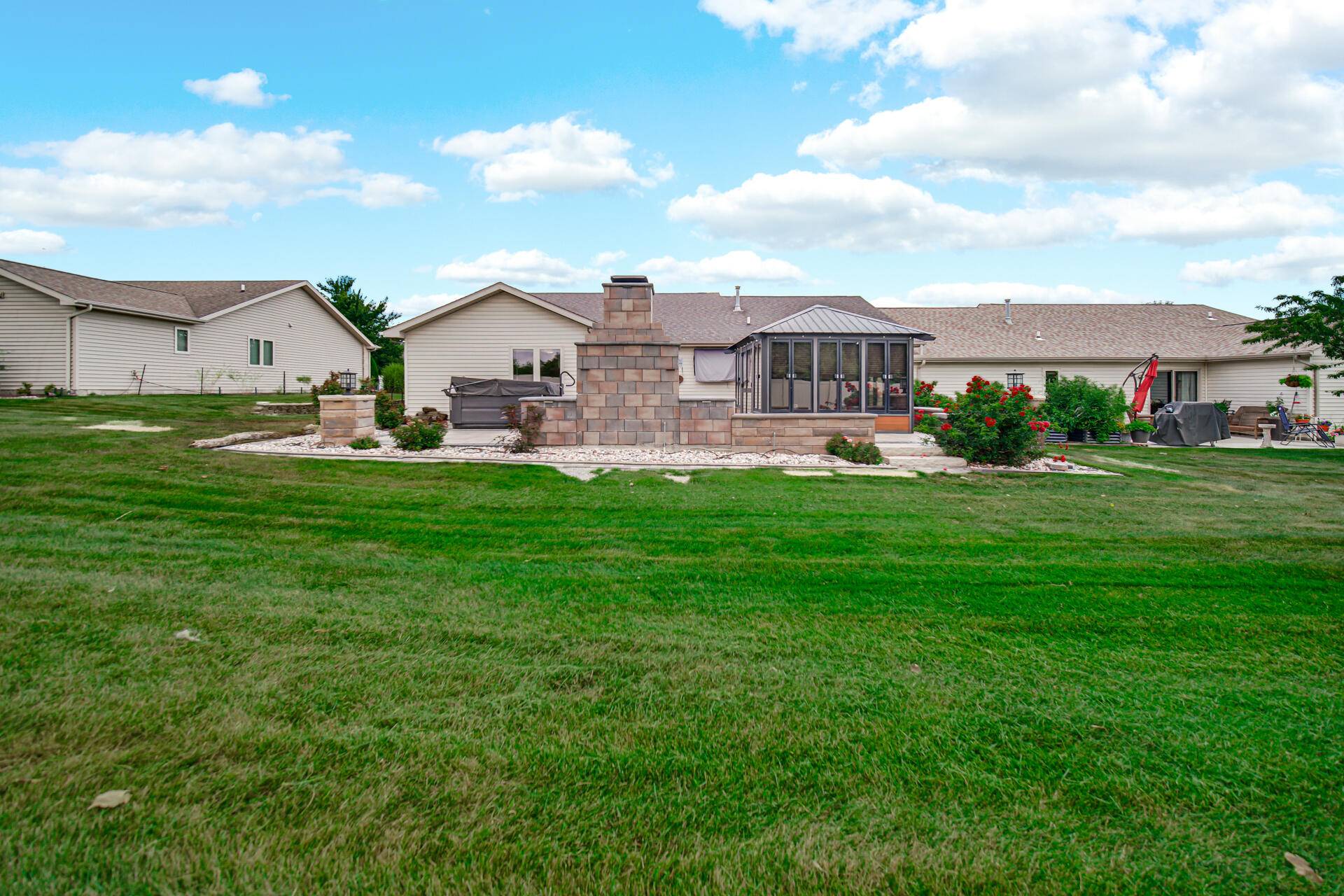 9874 Hart Street, St. John, IN 46373