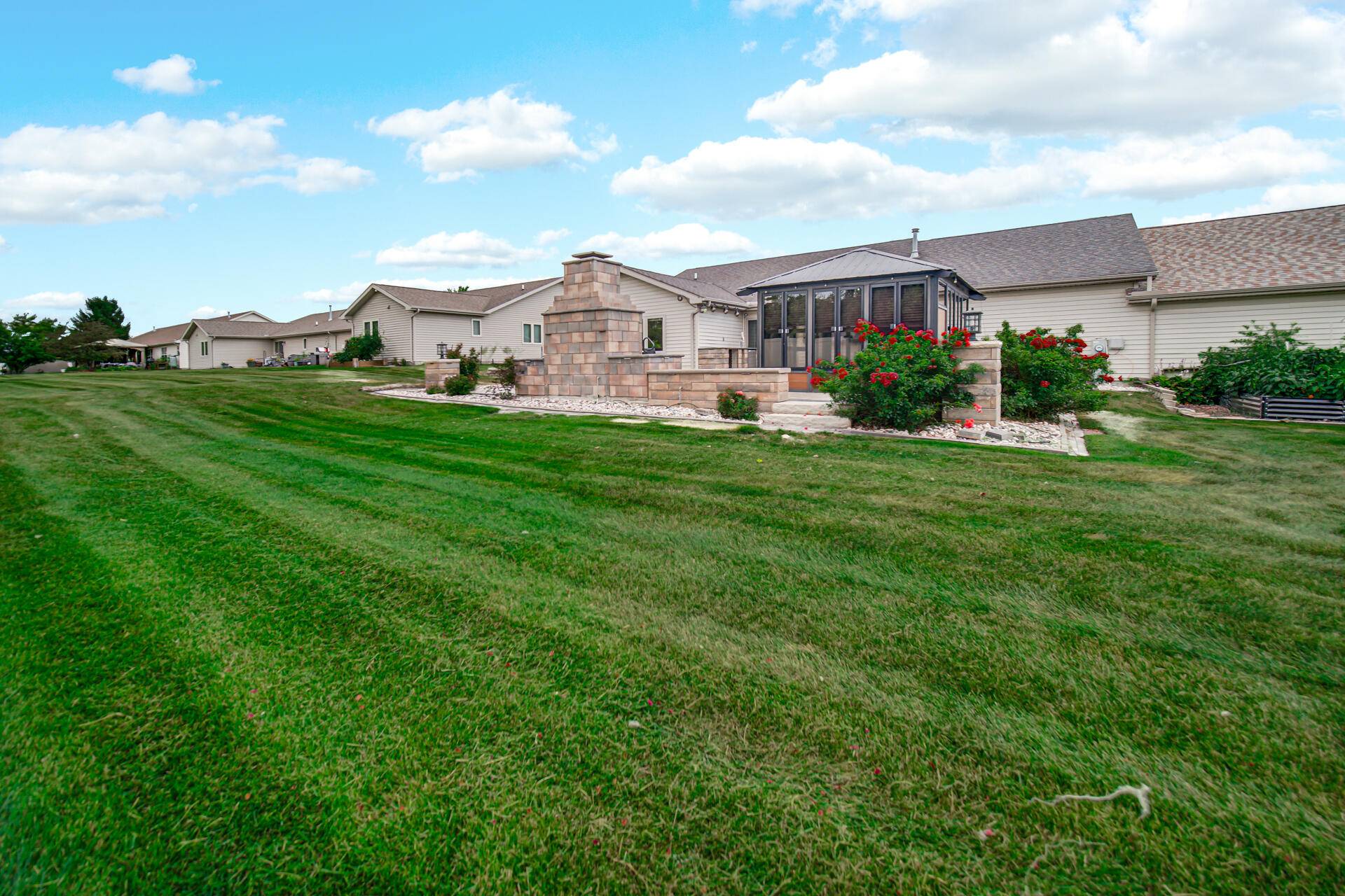 9874 Hart Street, St. John, IN 46373