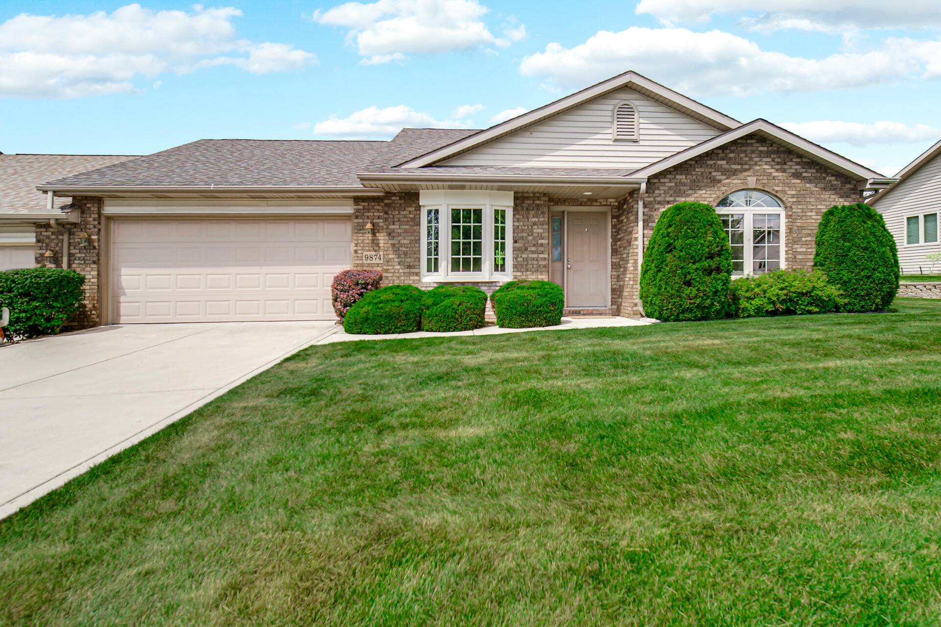 9874 Hart Street, St. John, IN 46373