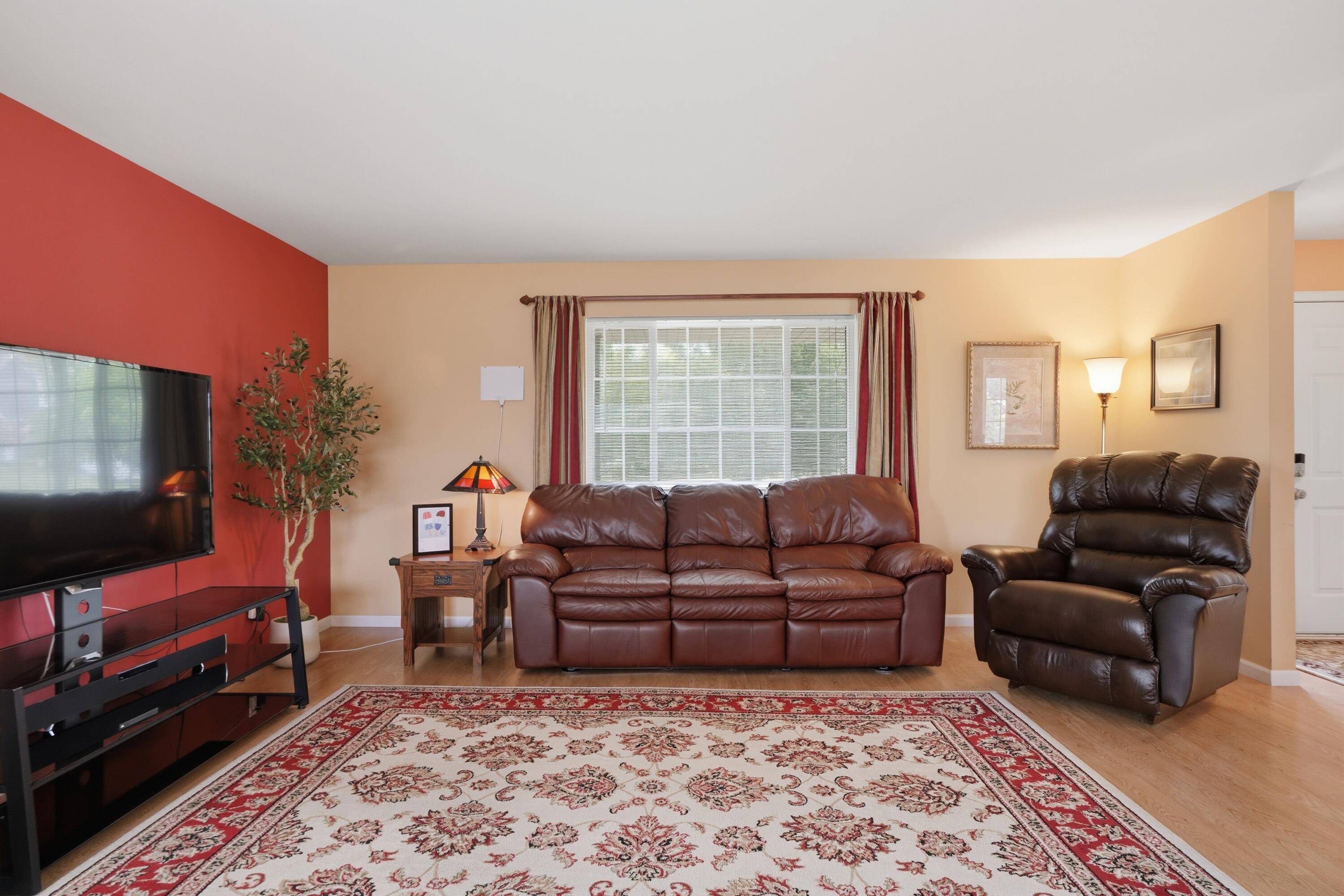 1232 Oriskany DR, Schererville, IN 46375