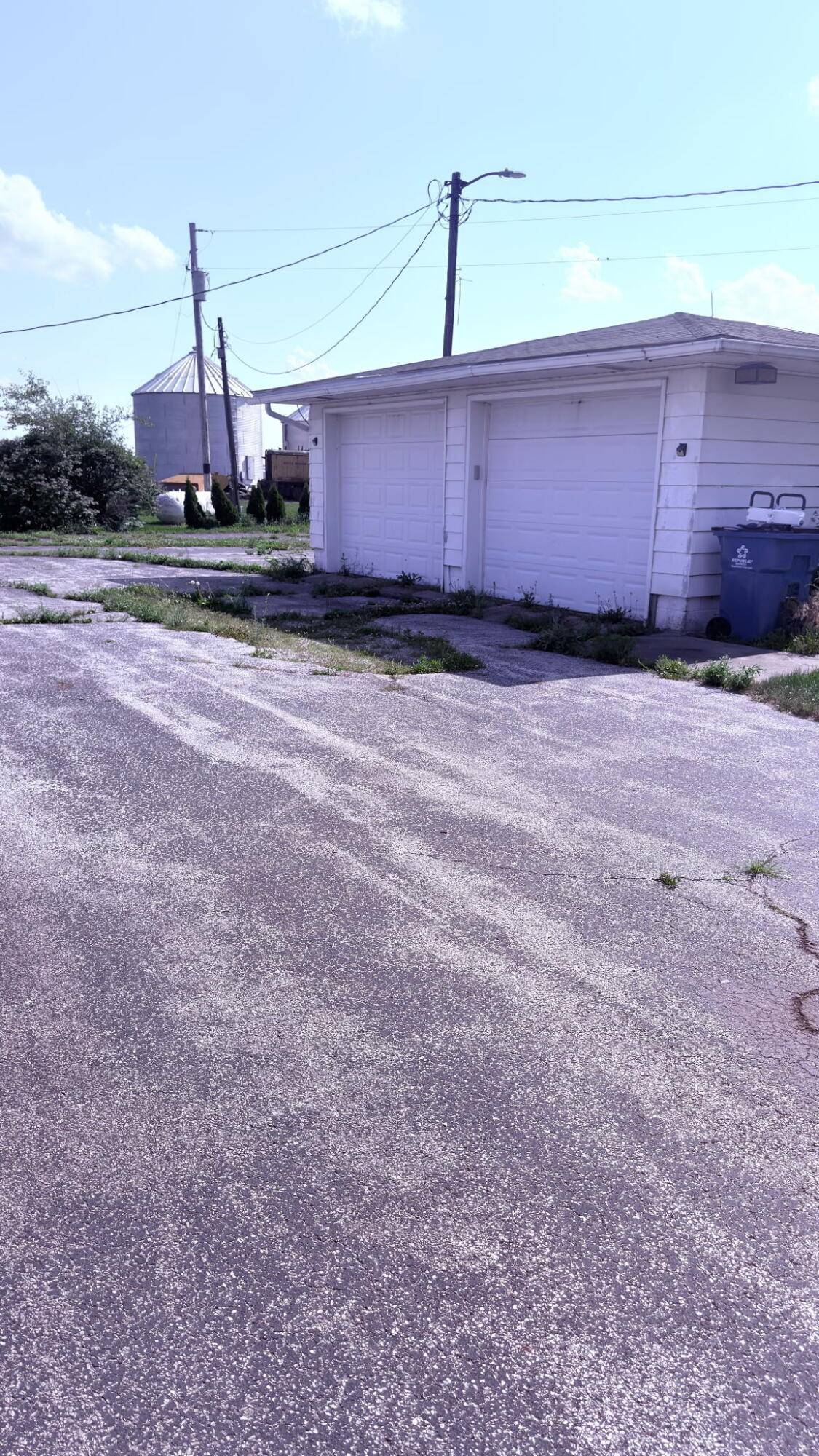 15693 W 800 S, Francesville, IN 47946