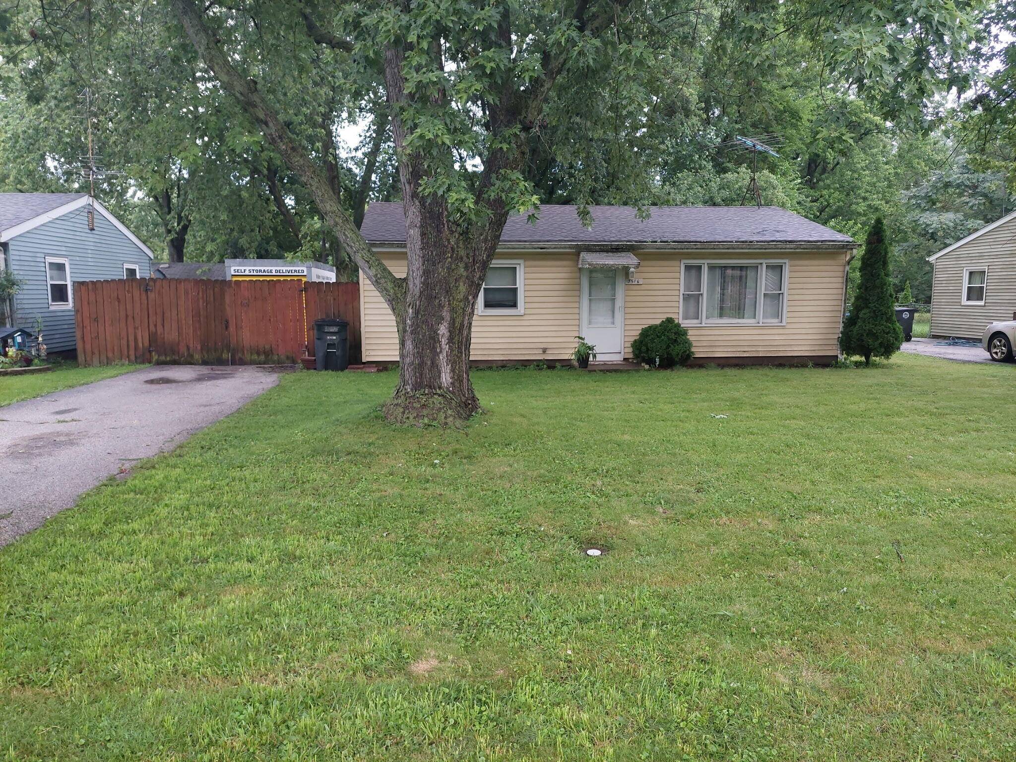 3516 Saint Joseph Place, Hobart, IN 46342
