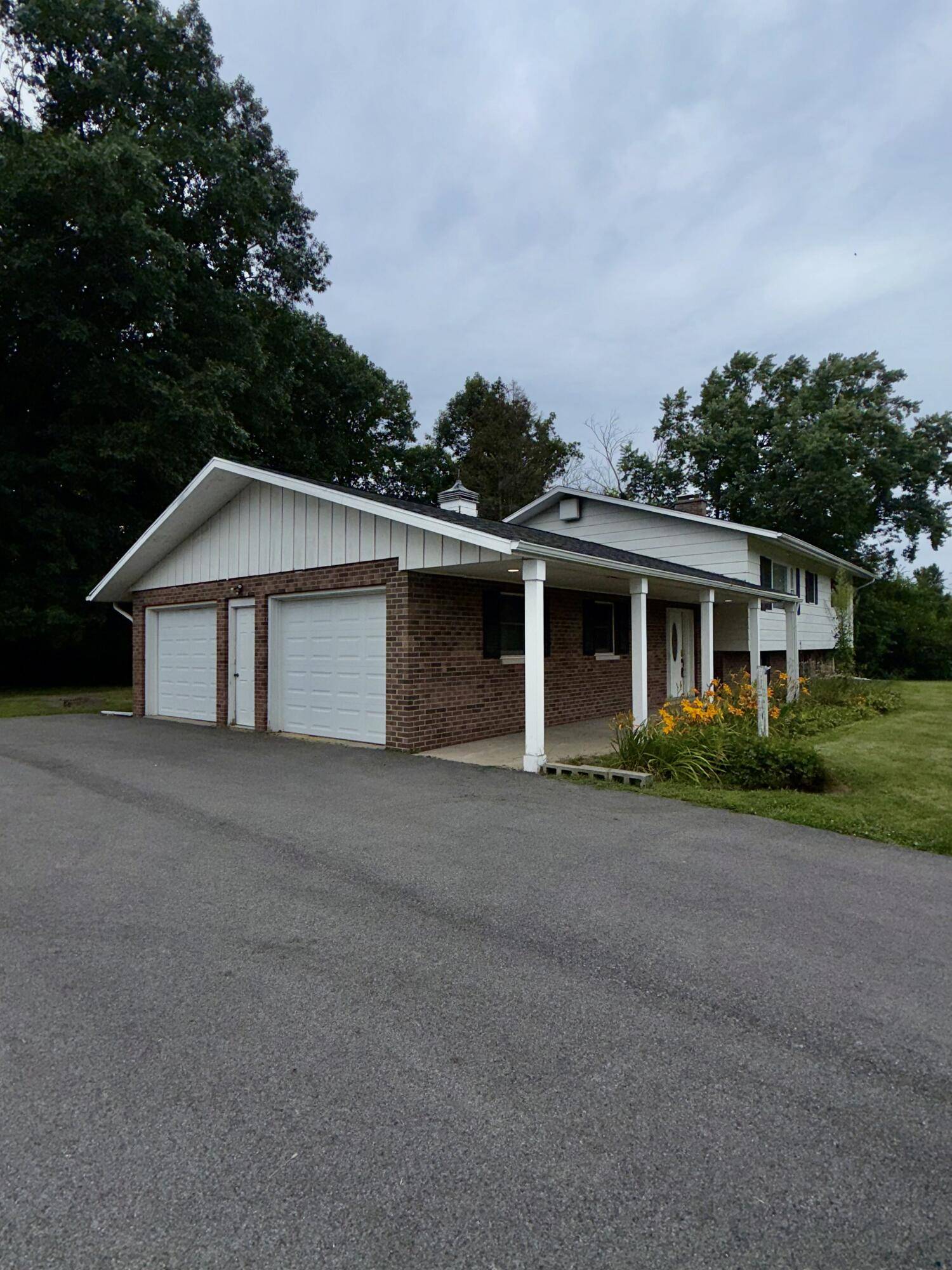 680 N 700 W, Hobart, IN 46342