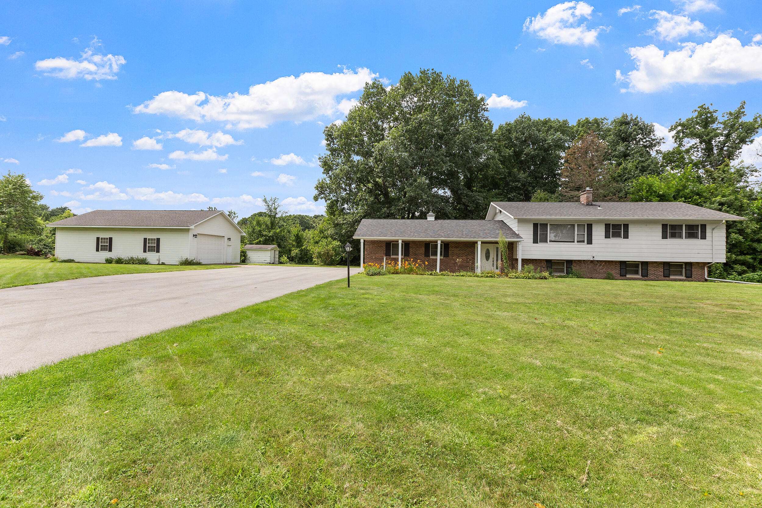 680 N 700 W, Hobart, IN 46342