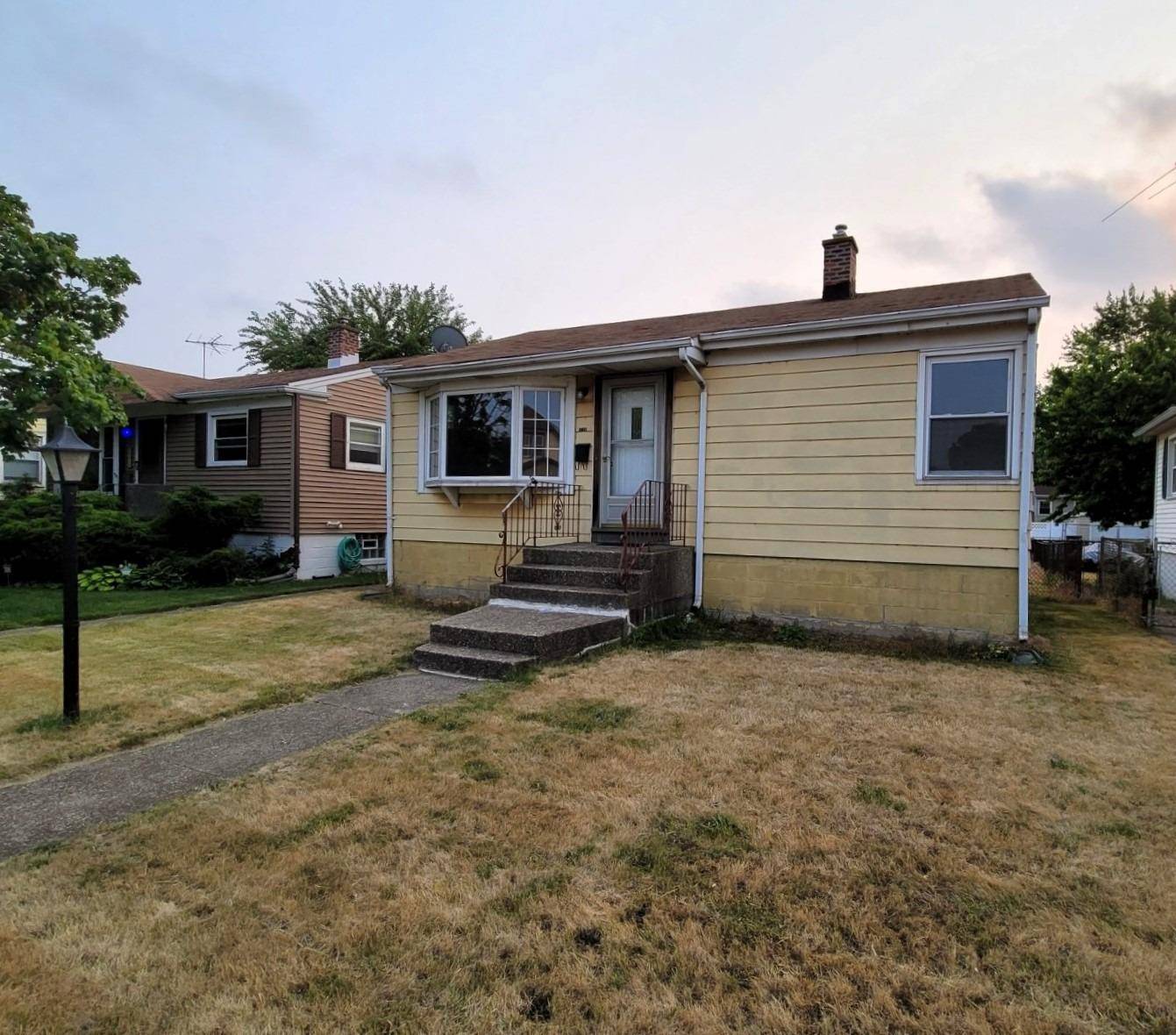 2716 White Oak Avenue, Whiting, IN 46394