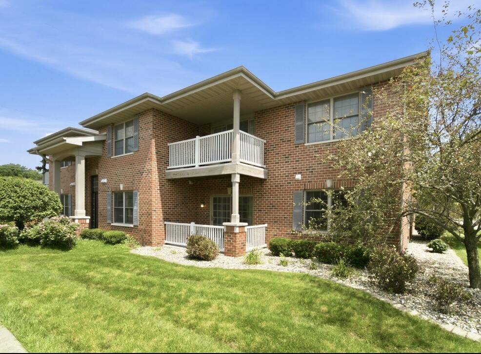 629 Cambridge Court #1-d, Munster, IN 46321