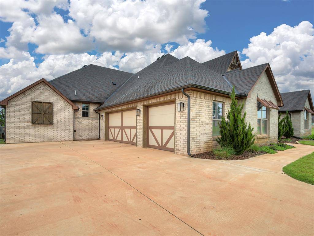 9400 S Post RD, Guthrie, OK 73044