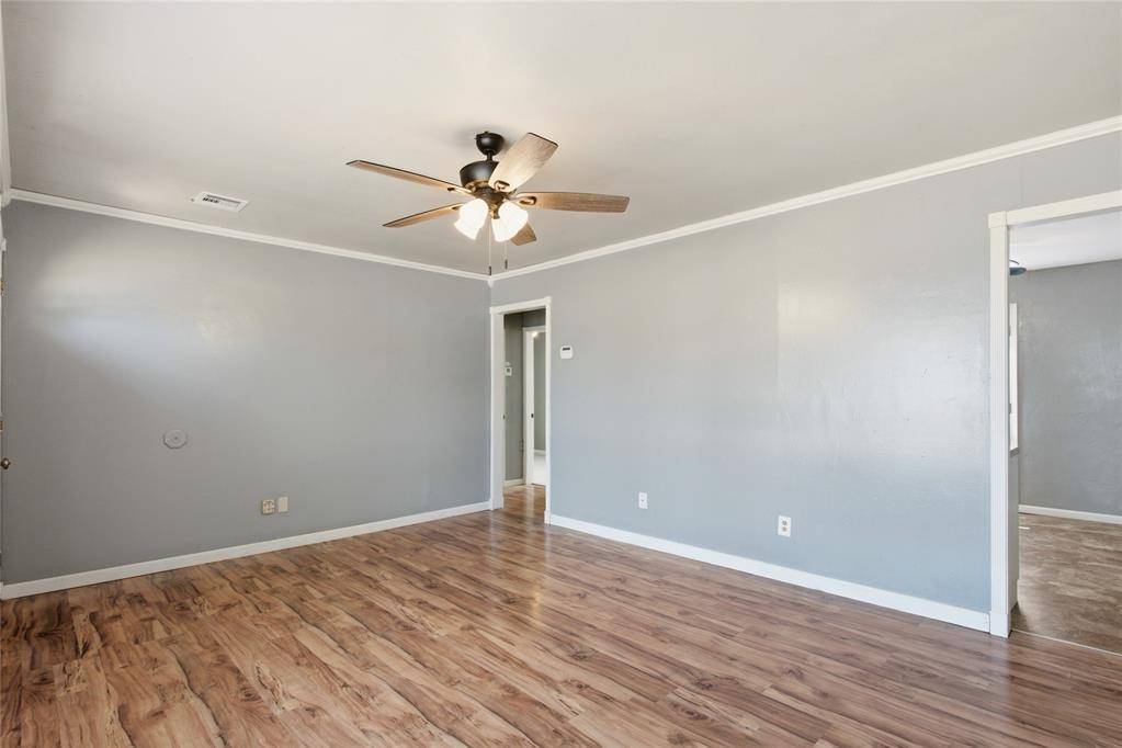 548 E Ercoupe DR, Midwest City, OK 73110