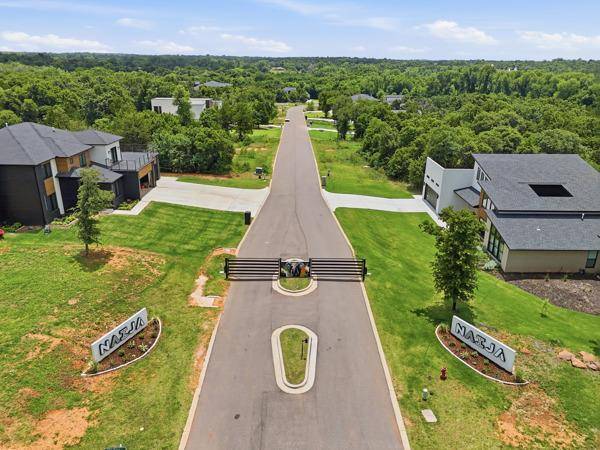 7801 Whitney Michel DR, Oklahoma City, OK 73121