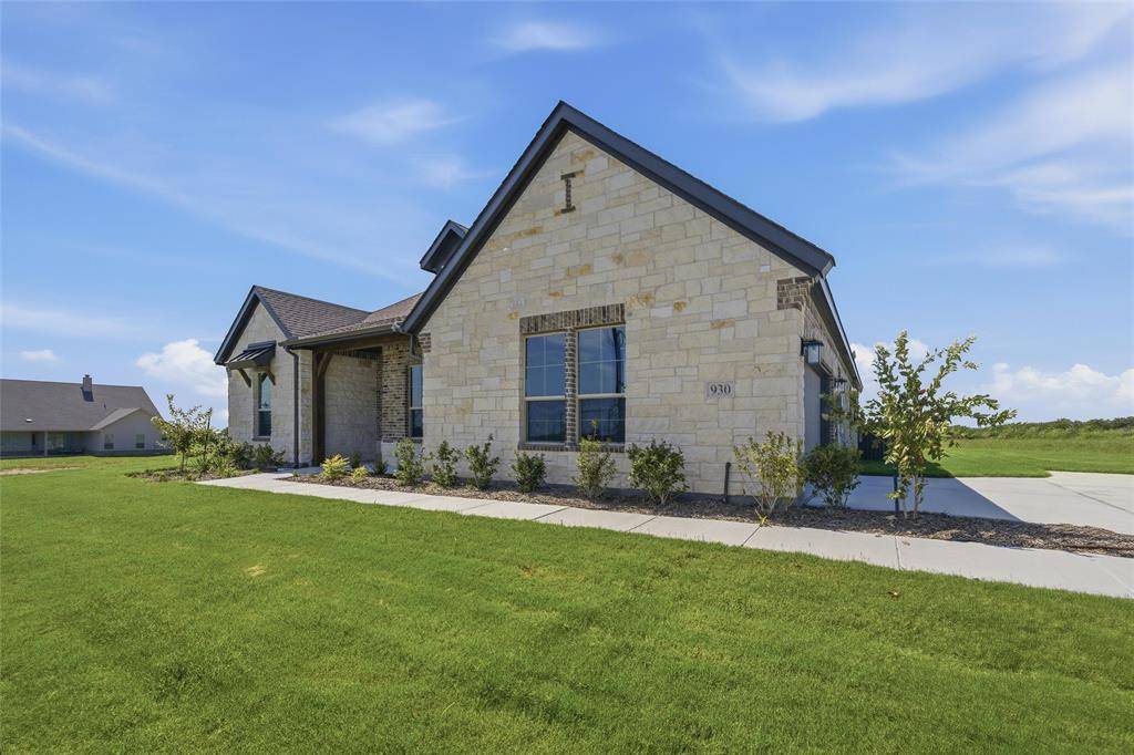 930 County Road 200, Valley View, TX 76272