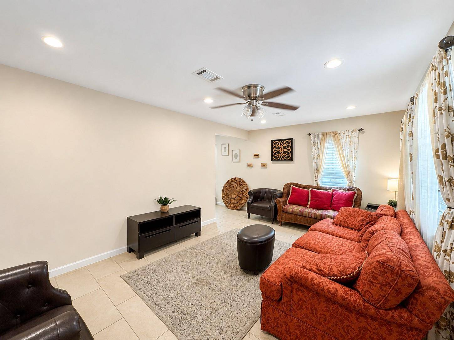 6711 Cruz ST, Austin, TX 78741