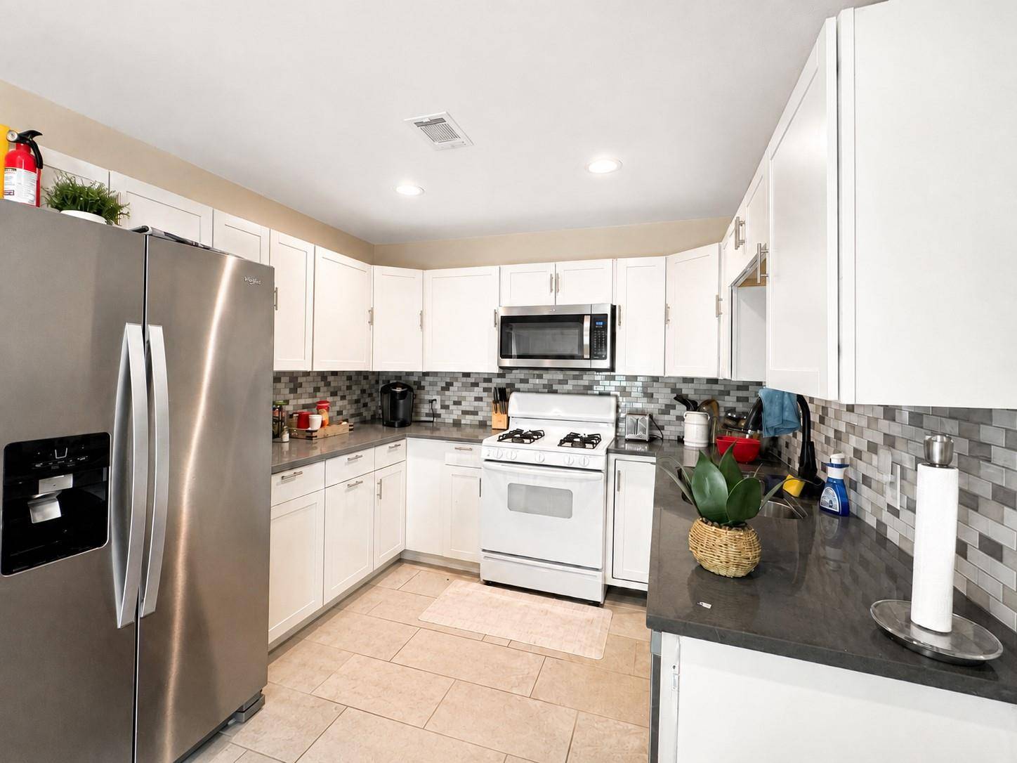 6711 Cruz ST, Austin, TX 78741