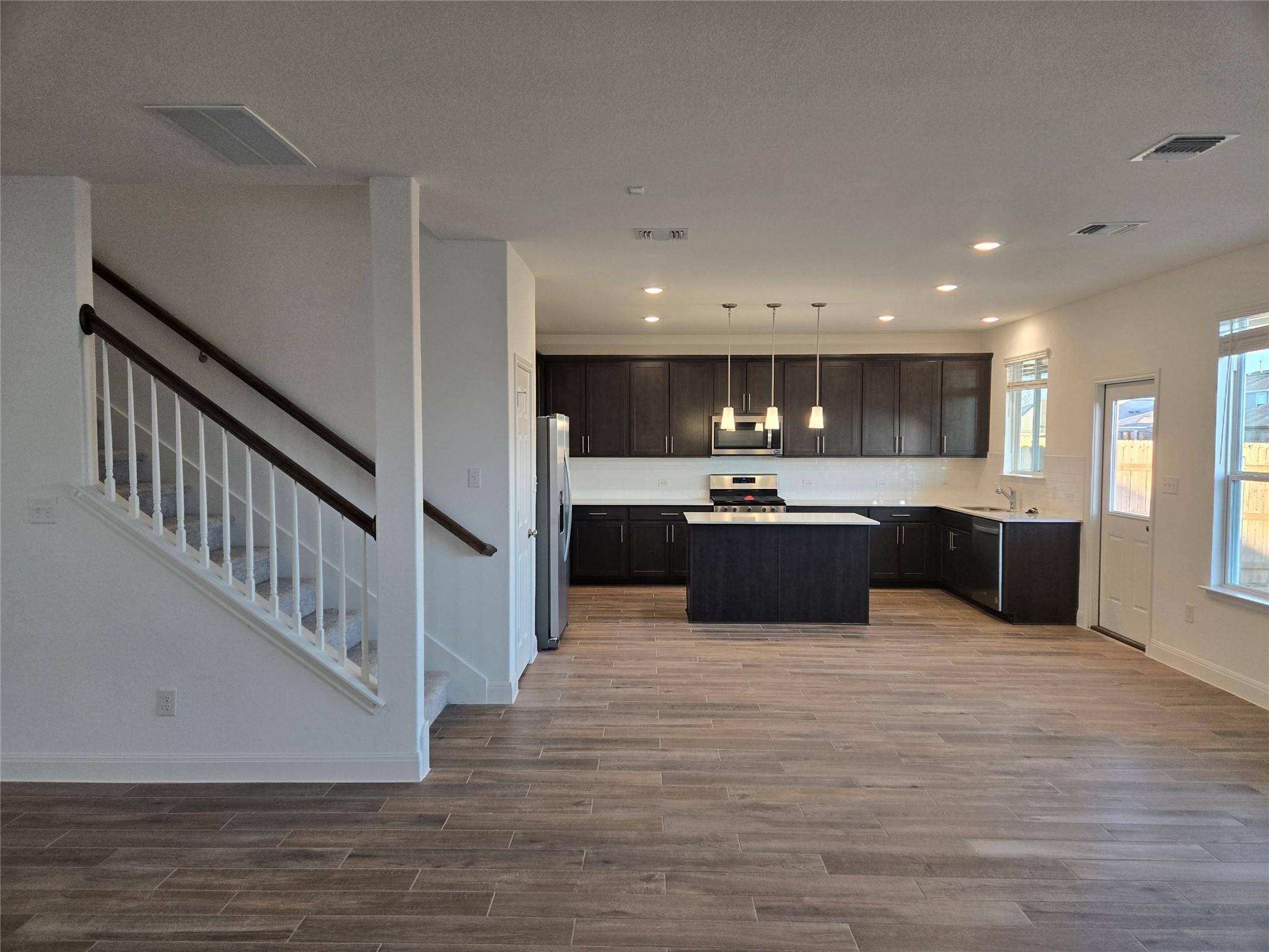 408 Acuff LN, Leander, TX 78641