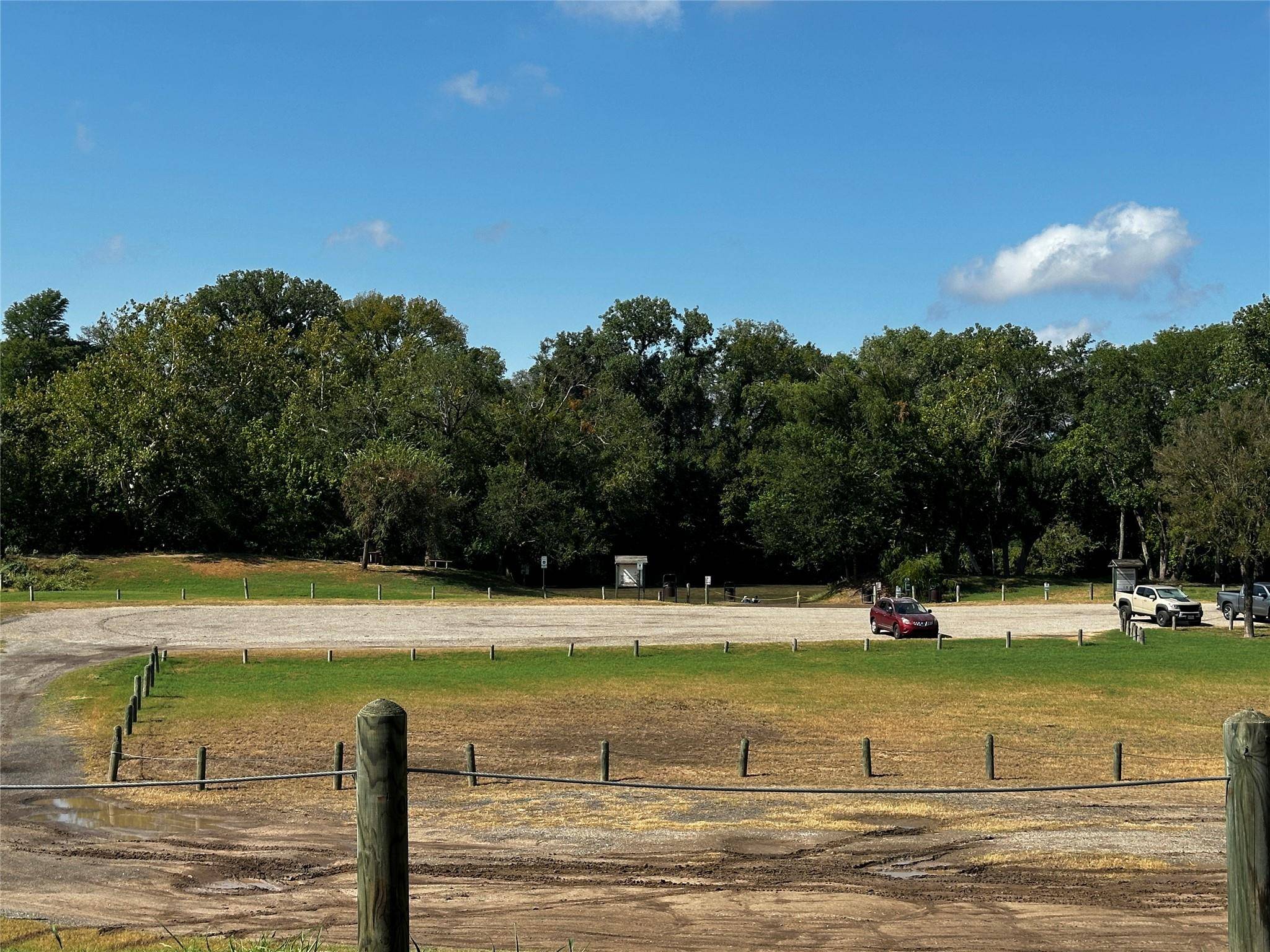392 Riverside DR, Bastrop, TX 78602