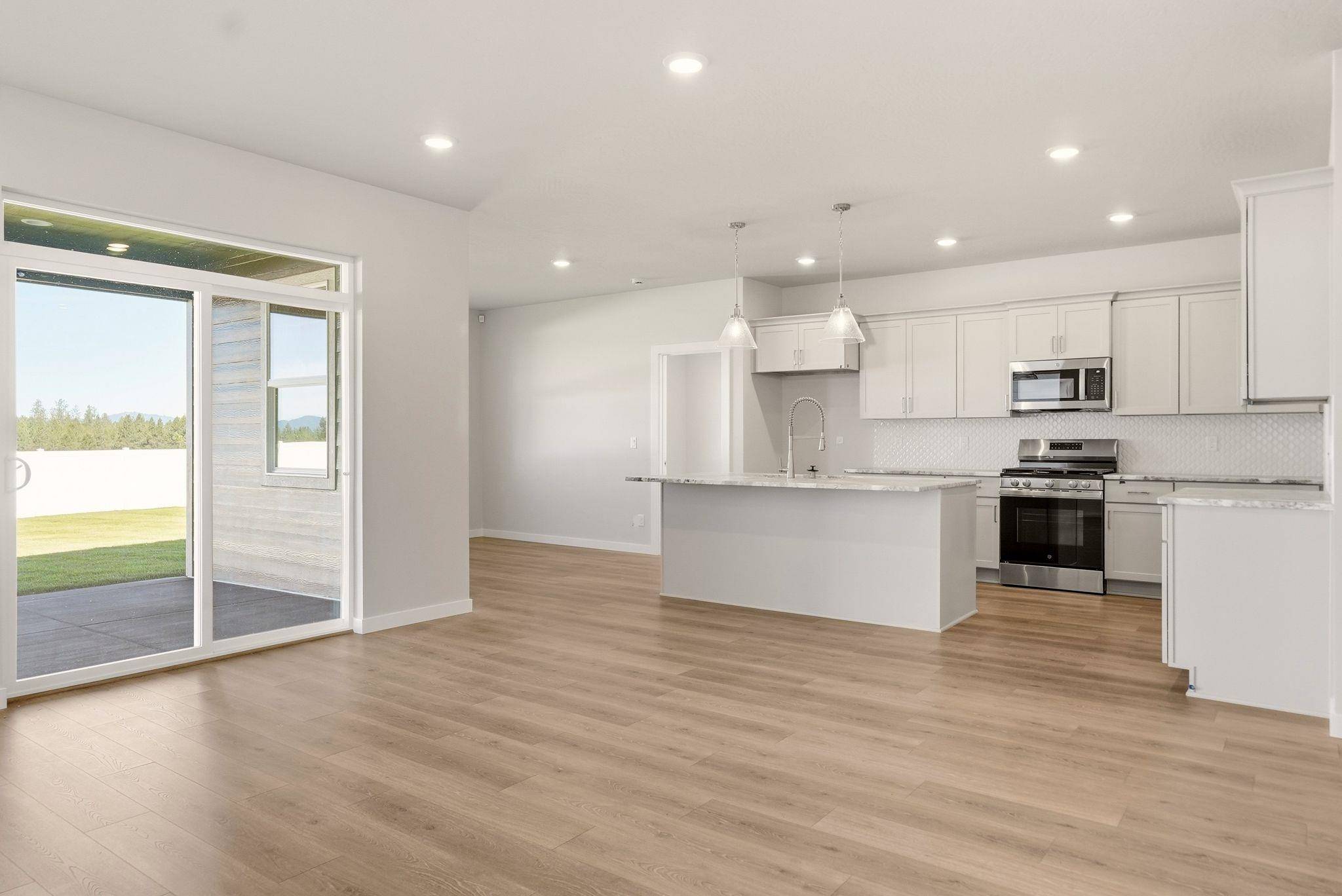 1231 N High Desert Dr, Deer Park, WA 99006