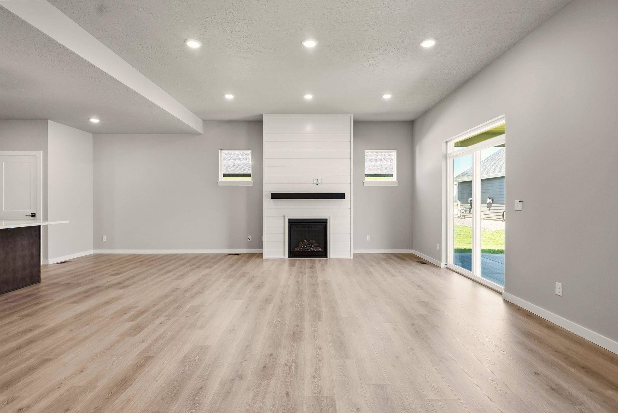 1236 N HIGH DESERT Dr, Deer Park, WA 99006