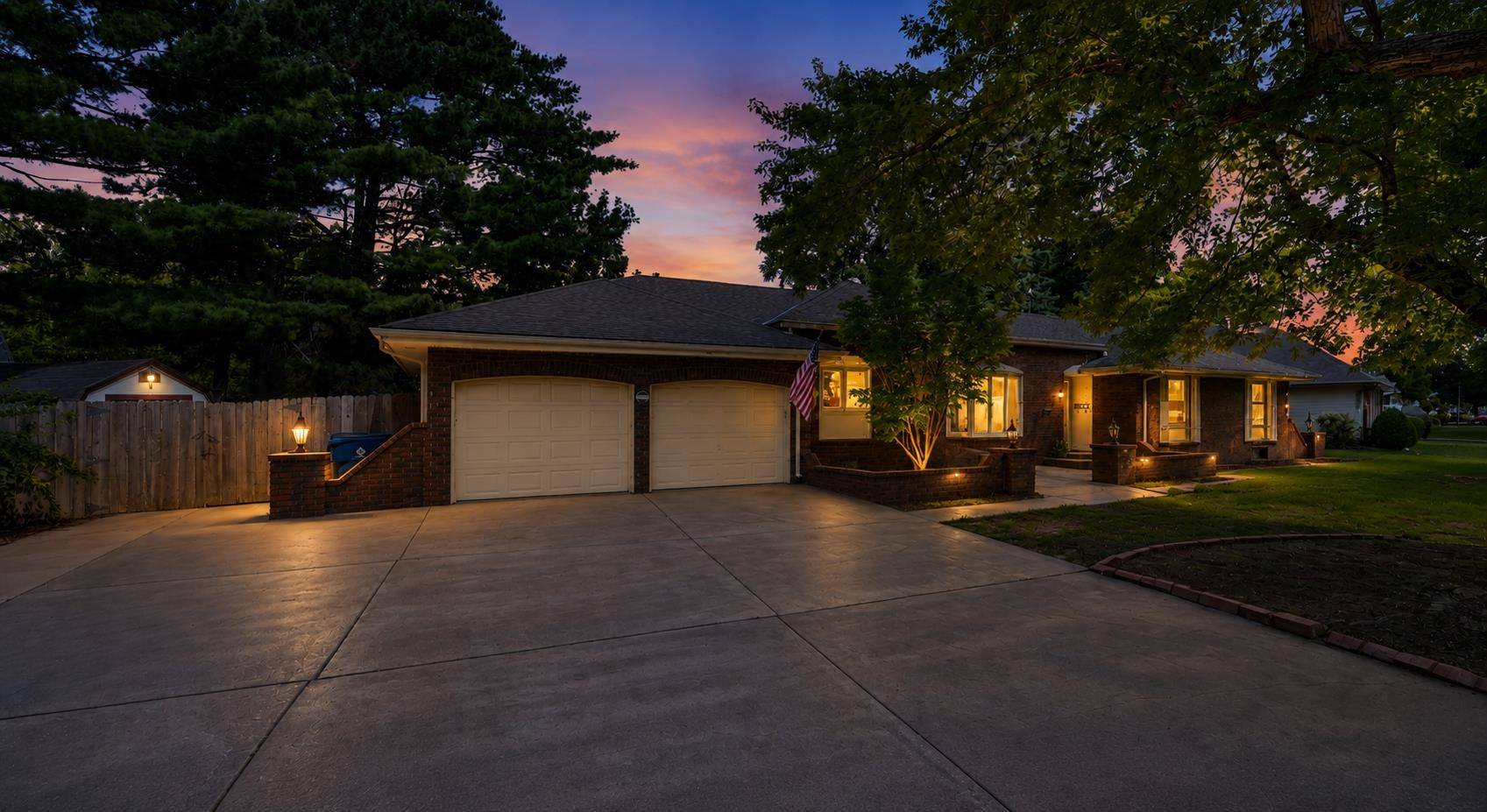 1135 N Patrick Henry St, Derby, KS 67037
